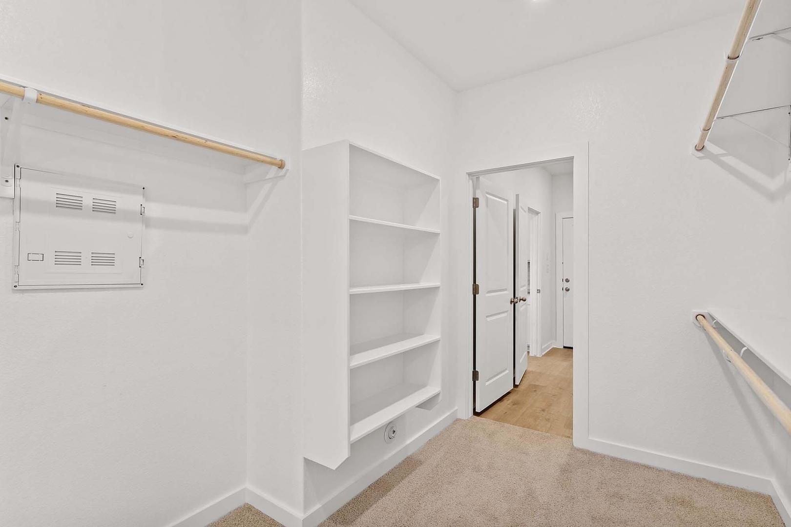 533 Bloomington Loop, Hutto, TX 78634