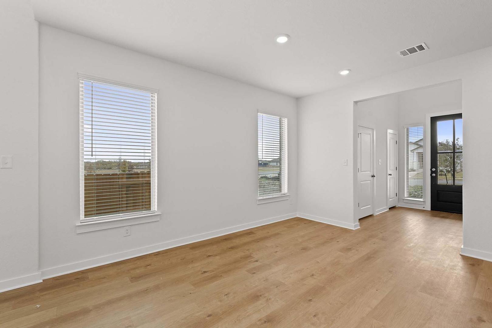 533 Bloomington Loop, Hutto, TX 78634