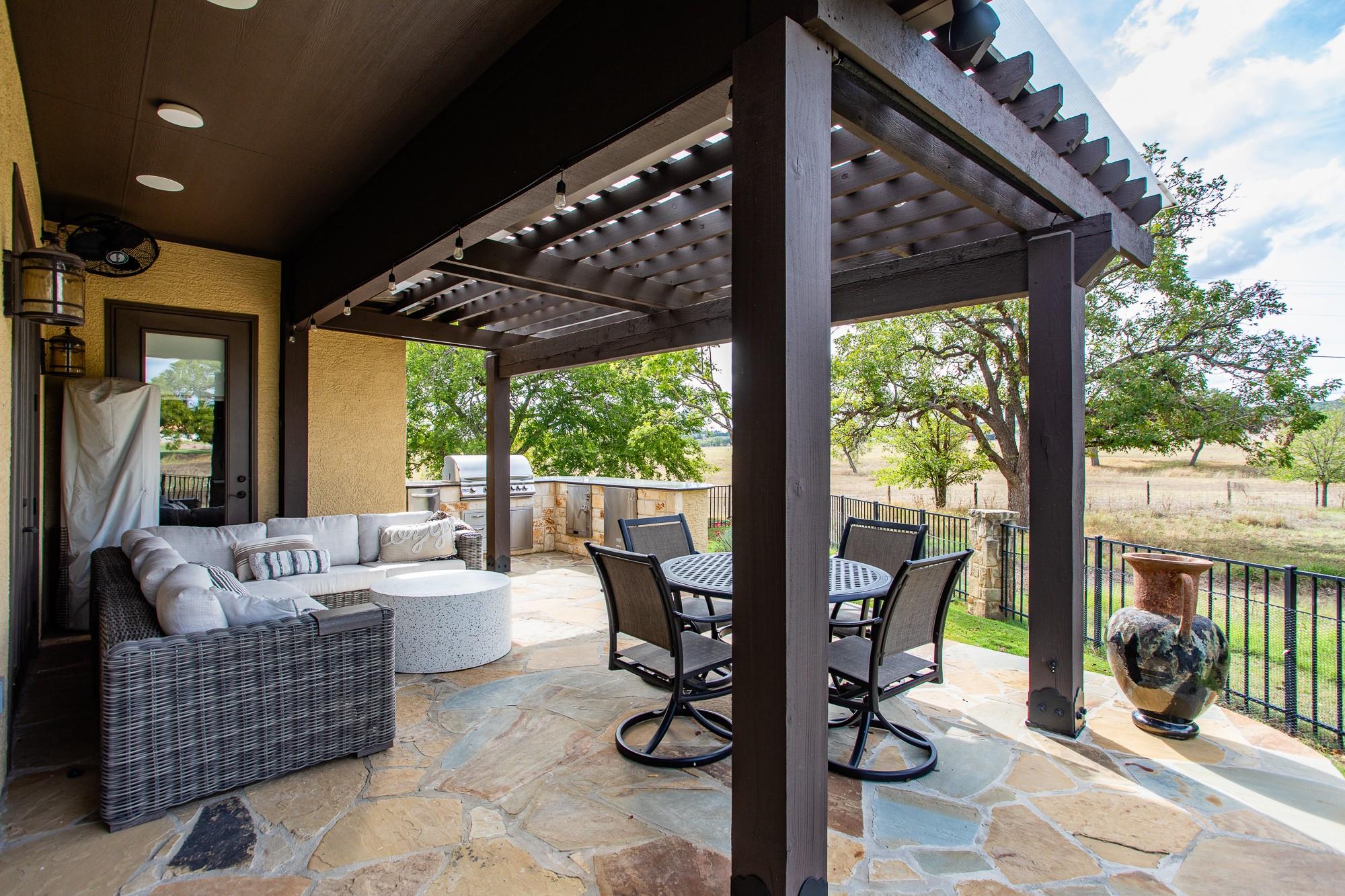 2916 Rock Barn Dr, Kerrville, TX 78028