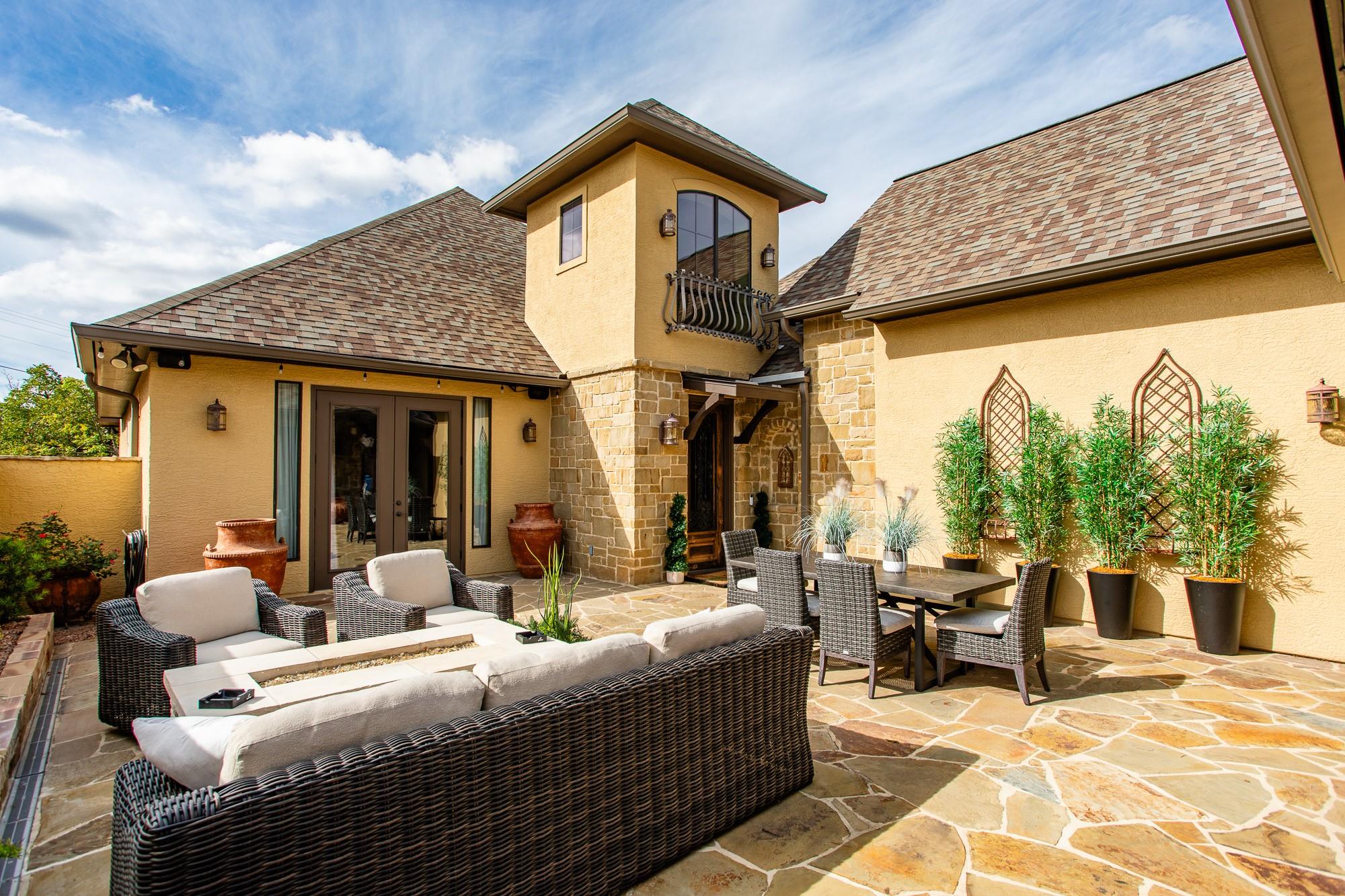 2916 Rock Barn Dr, Kerrville, TX 78028