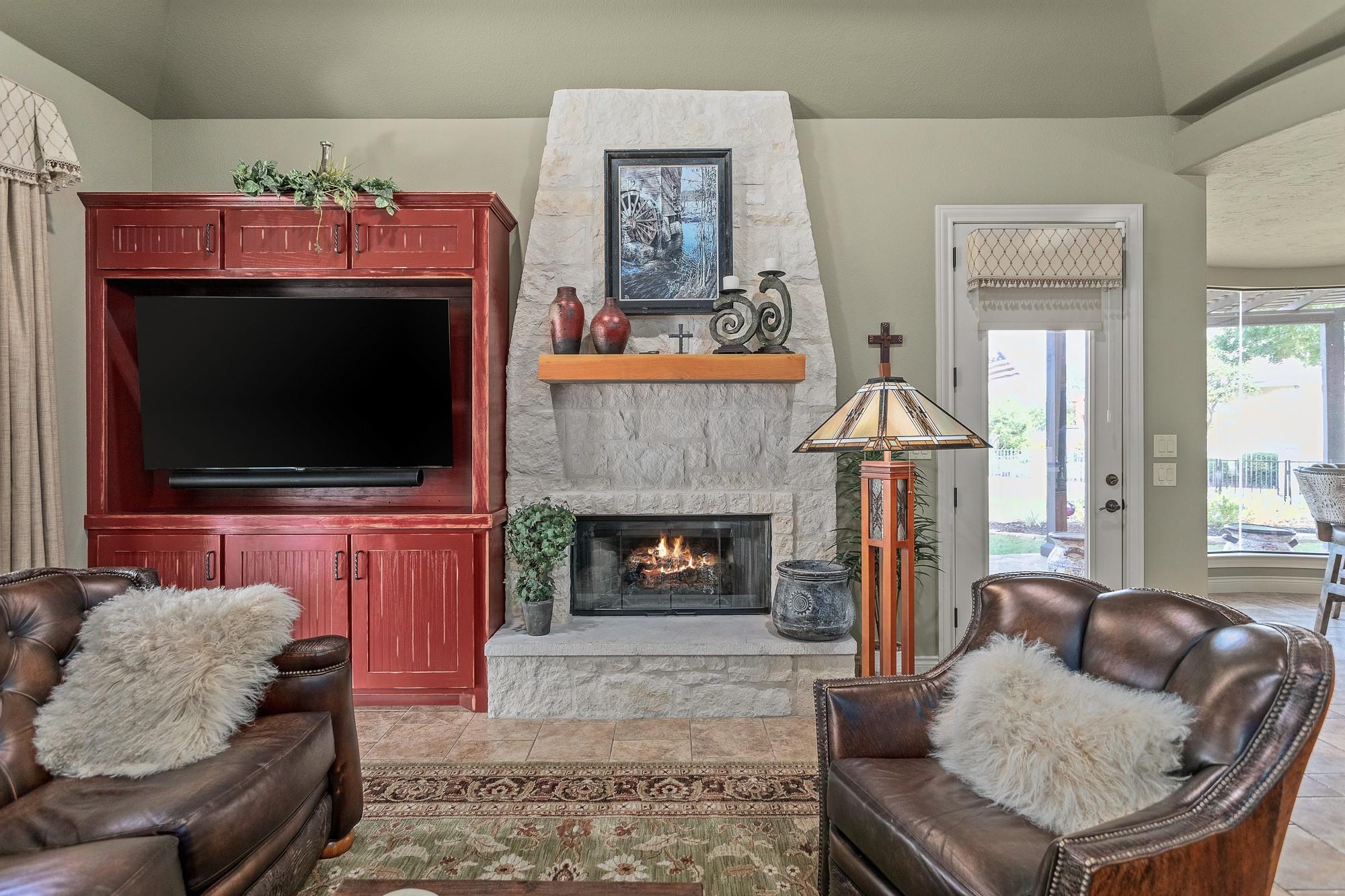 2916 Rock Barn Dr, Kerrville, TX 78028
