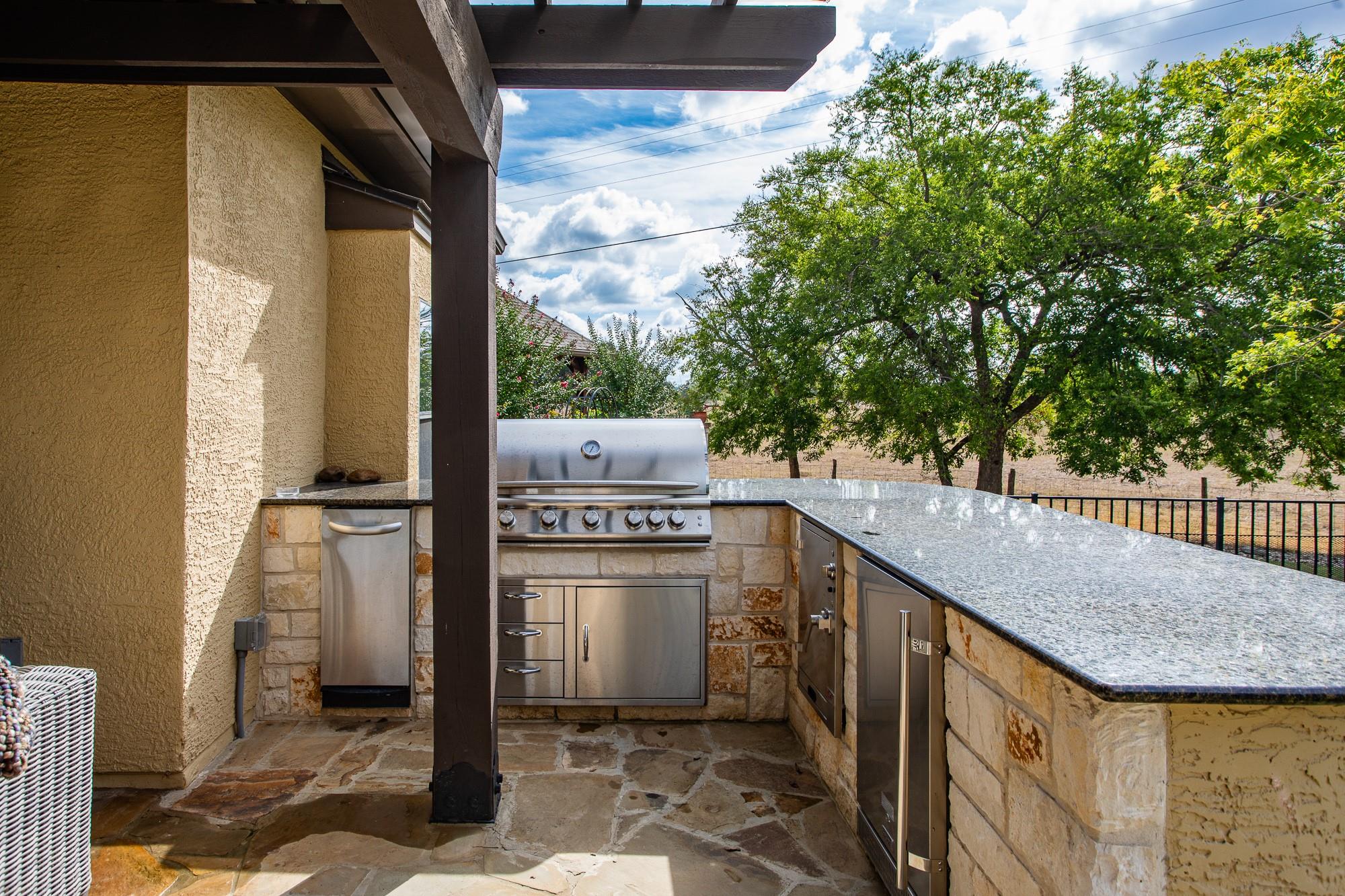 2916 Rock Barn Dr, Kerrville, TX 78028
