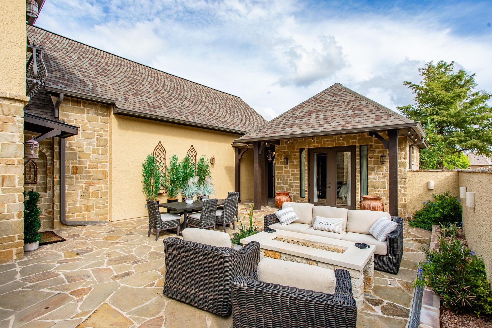 2916 Rock Barn Dr, Kerrville, TX 78028