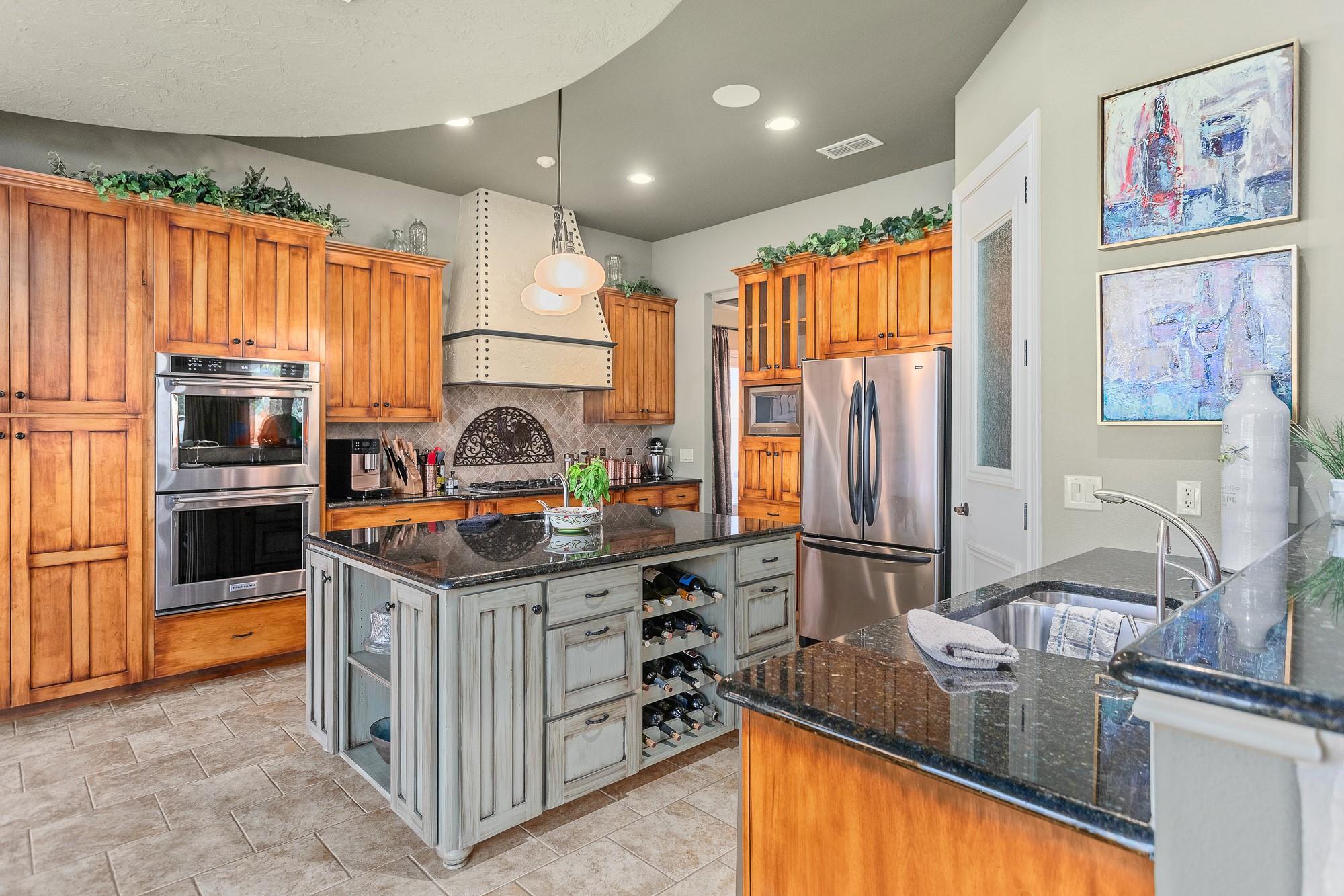 2916 Rock Barn Dr, Kerrville, TX 78028