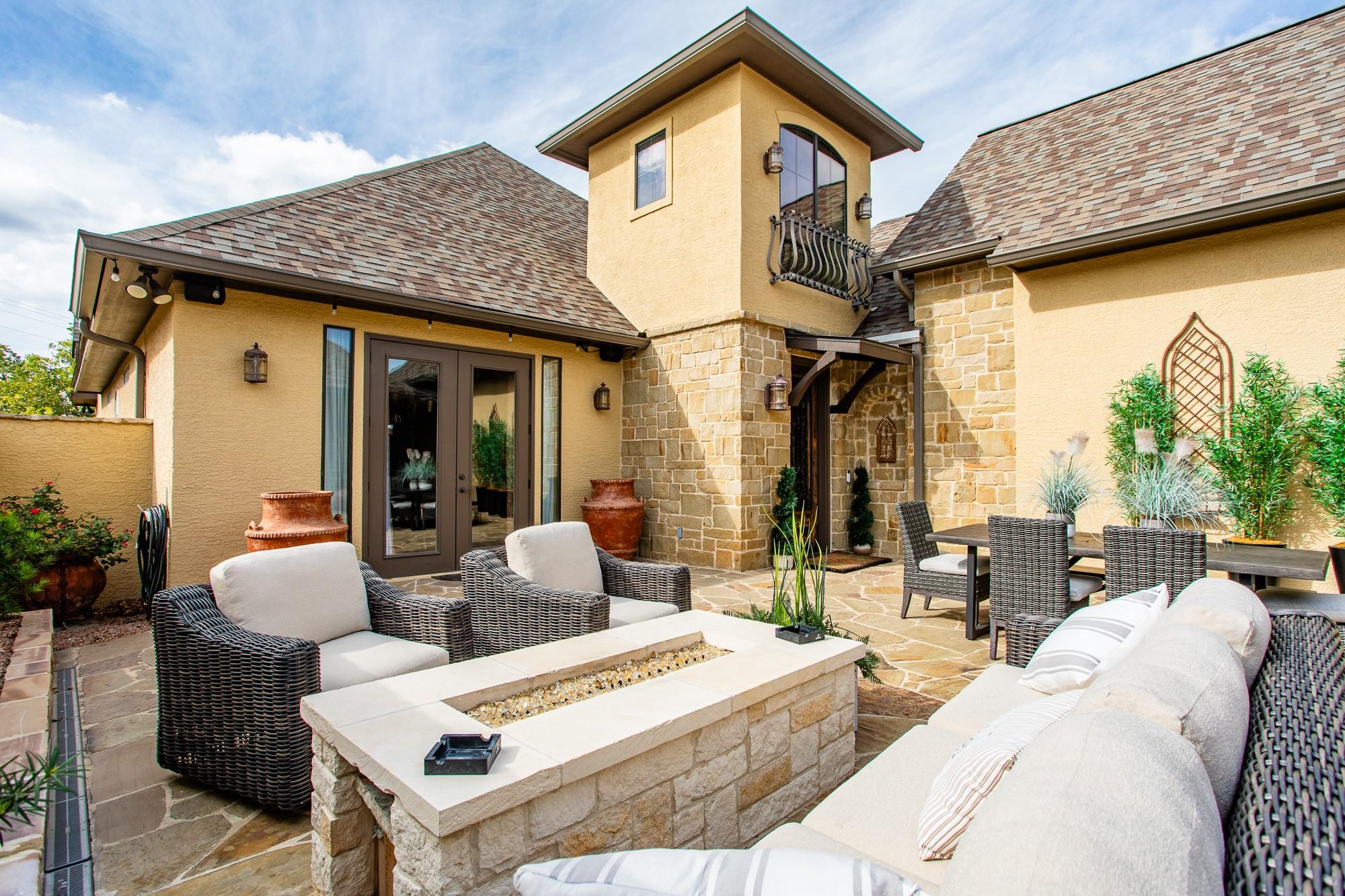 2916 Rock Barn Dr, Kerrville, TX 78028
