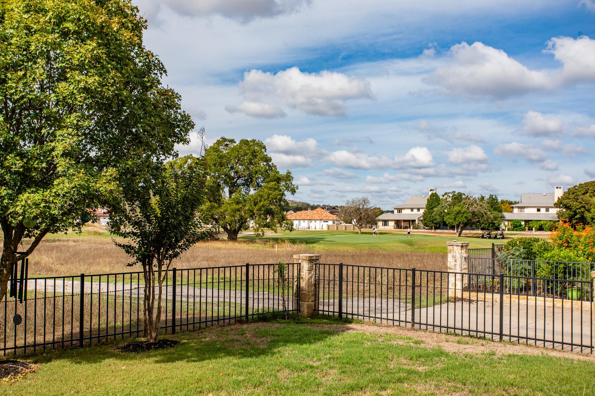 2916 Rock Barn Dr, Kerrville, TX 78028