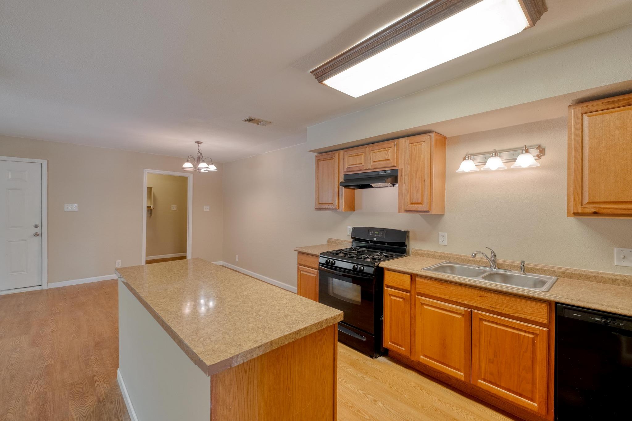 2700 Catalina Dr, Austin, TX 78741