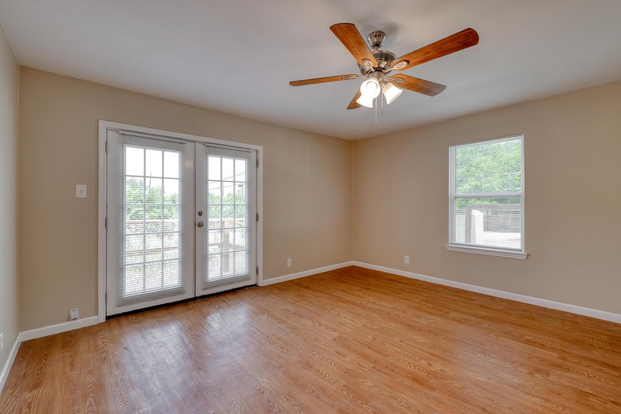 2700 Catalina Dr, Austin, TX 78741