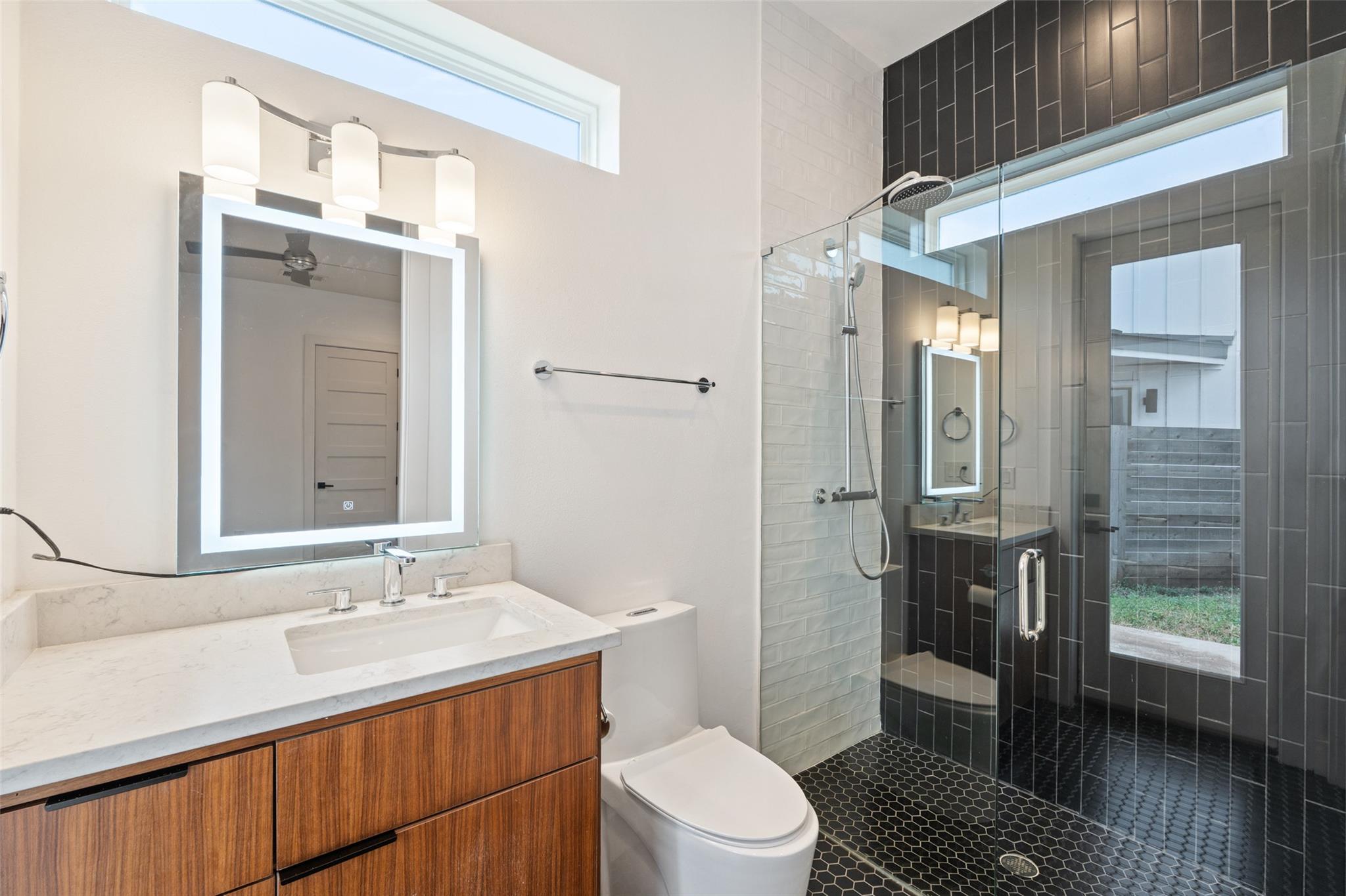 108 Tillery St # 1, Austin, TX 78702