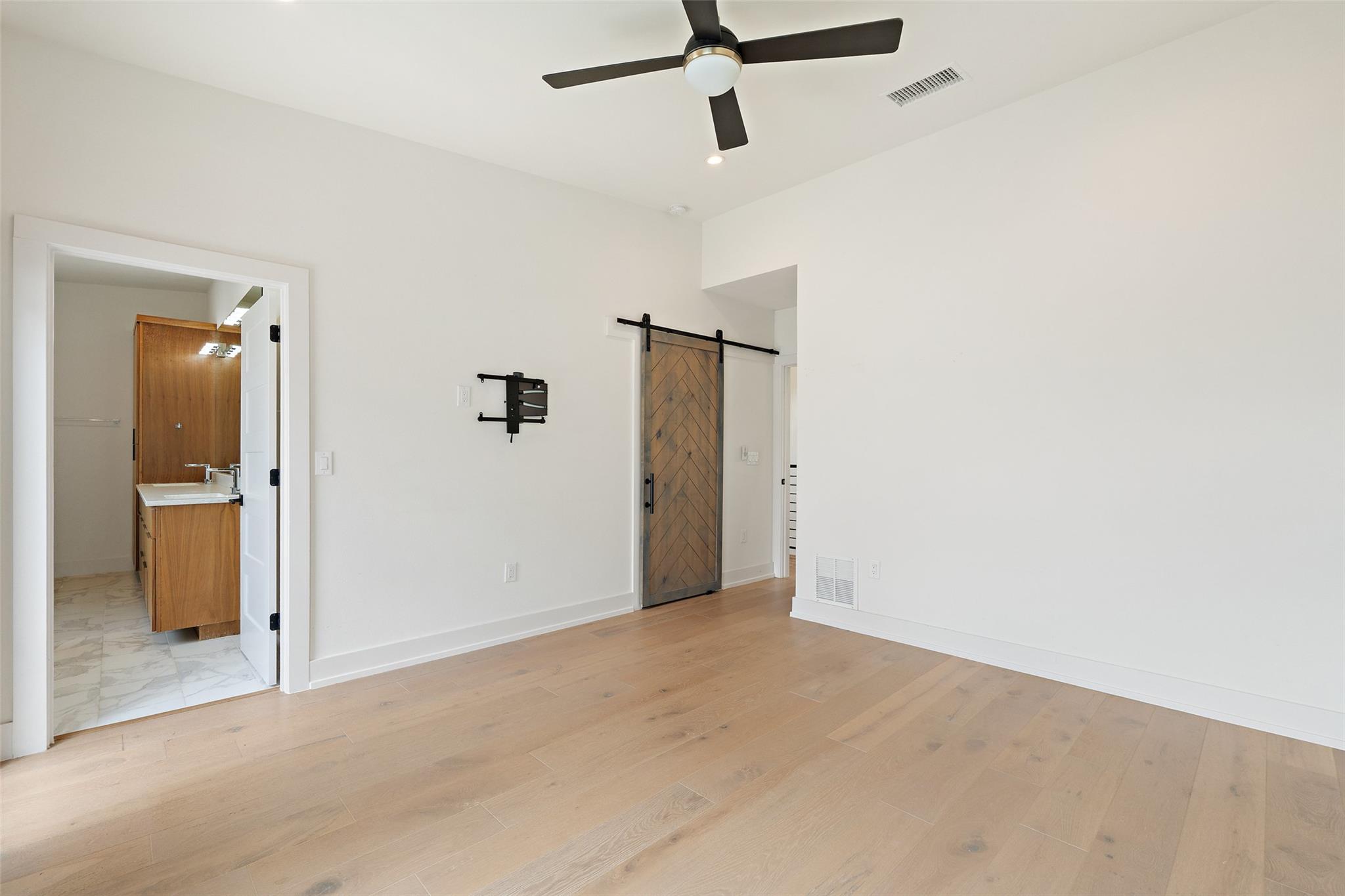 108 Tillery St # 1, Austin, TX 78702