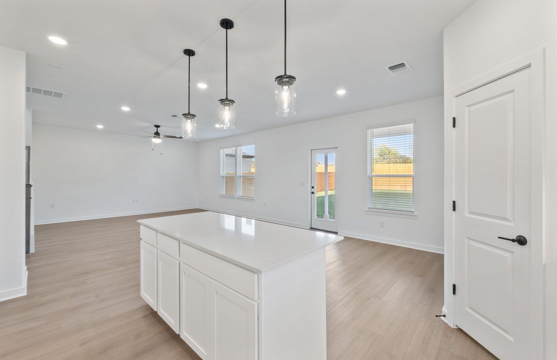 109 Adlai Ave, Georgetown, TX 78633