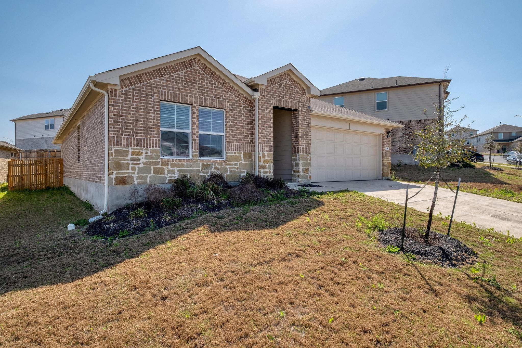 109 Bethpage Dr, San Marcos, TX 78666