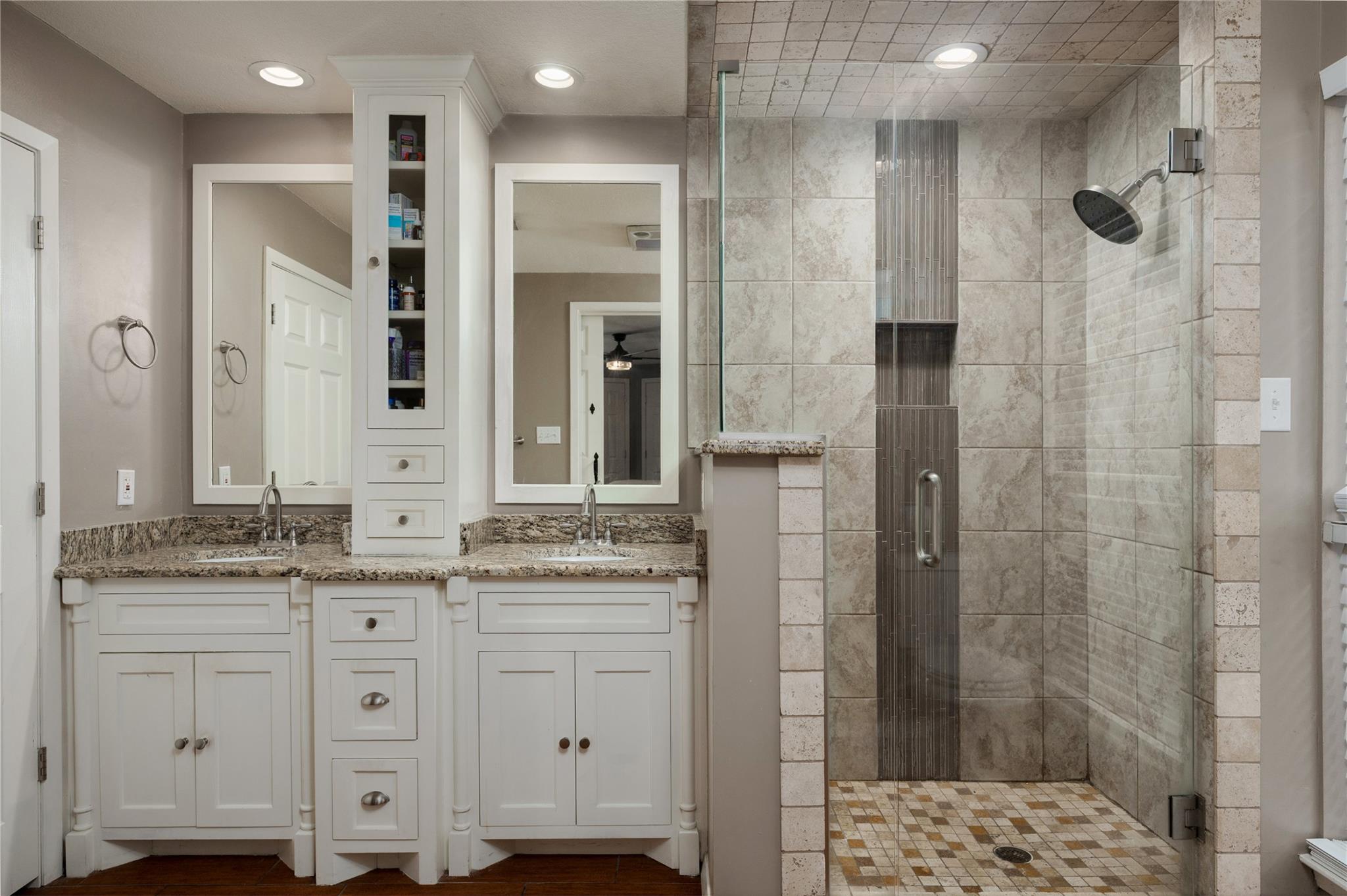 10606 Spicewood Club Dr, Austin, TX 78750