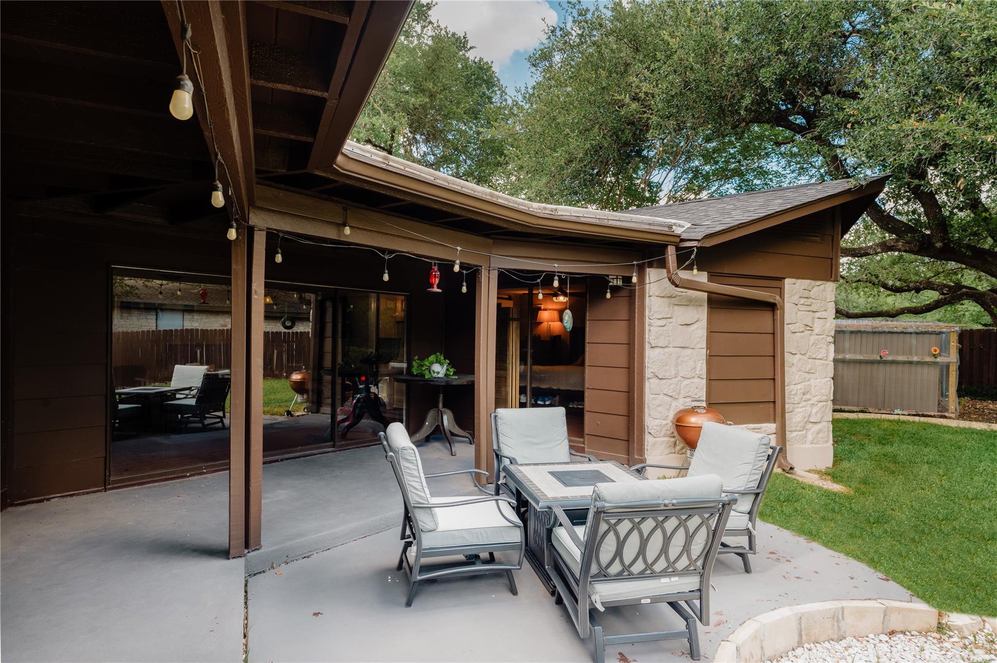 10606 Spicewood Club Dr, Austin, TX 78750