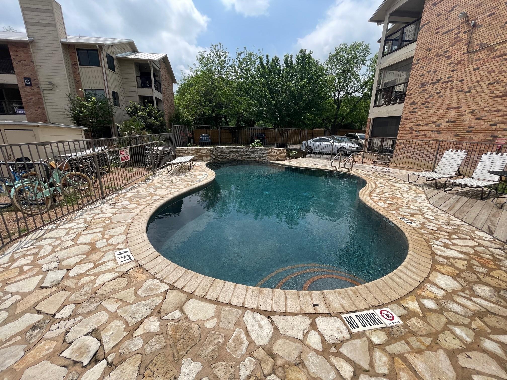 421 W San Antonio St # J1, San Marcos, TX 78666