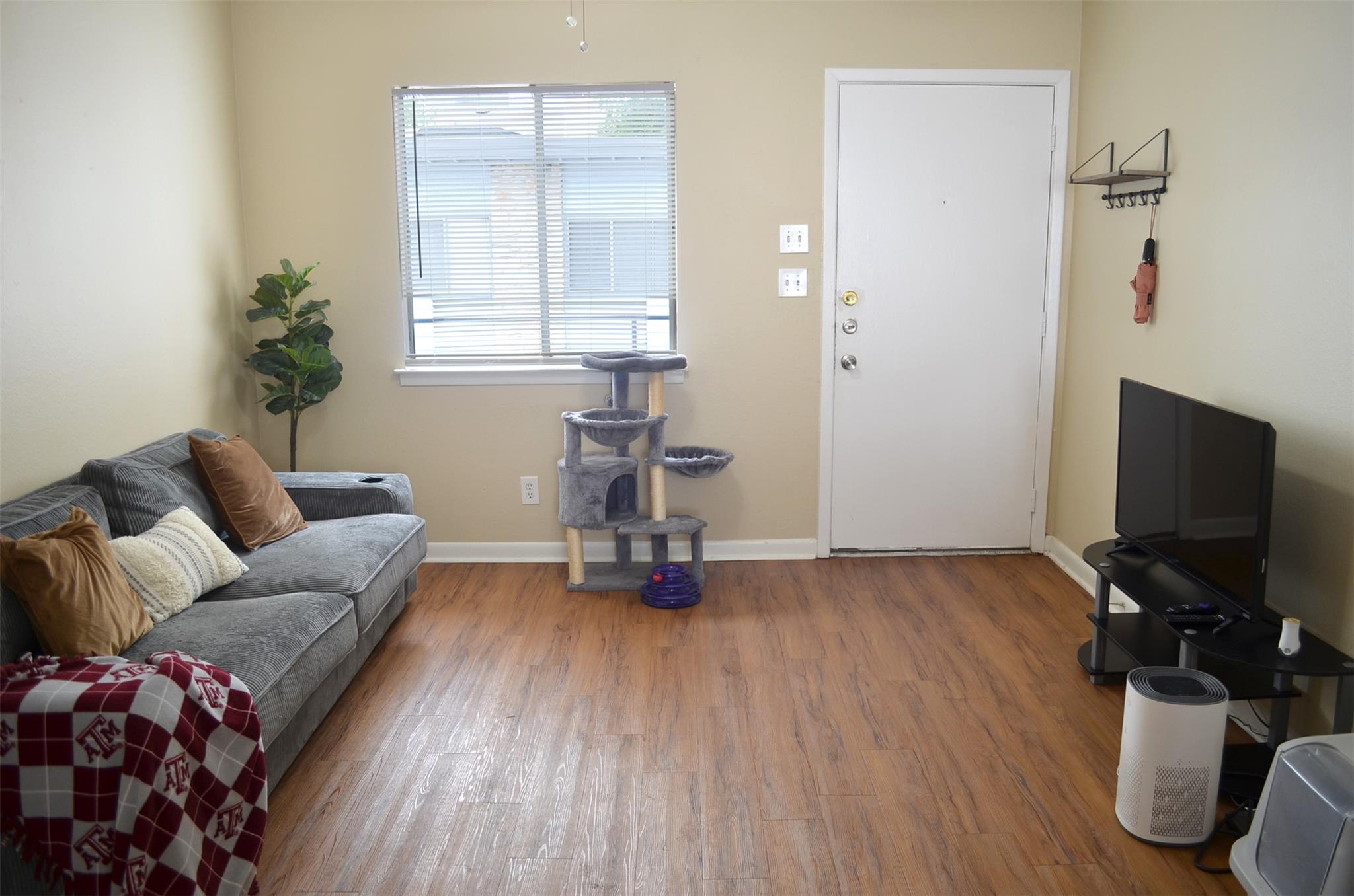 2408 Longview St # 211, Austin, TX 78705