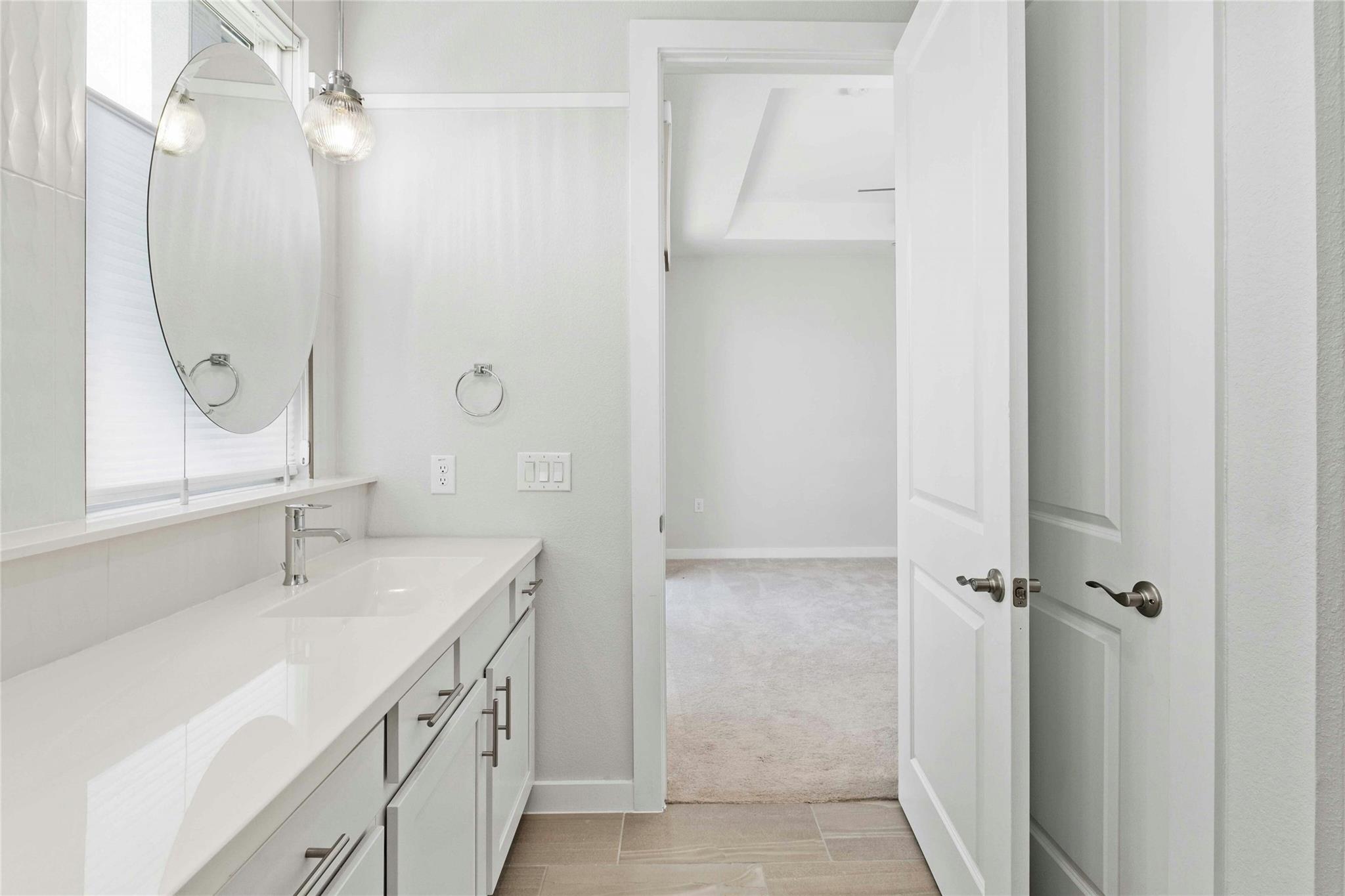 12001 Vista Parke Dr # 702, Austin, TX 78726