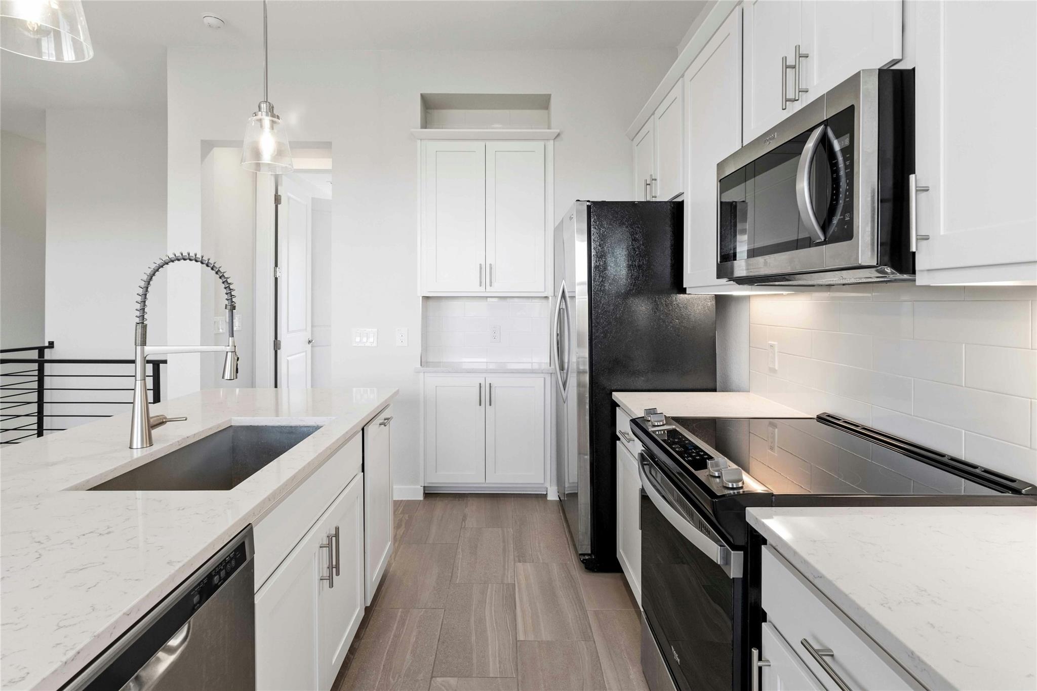 12001 Vista Parke Dr # 702, Austin, TX 78726