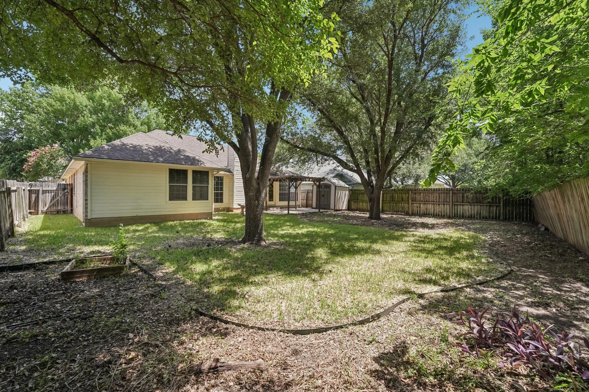 708 Mountain Ridge Dr, Leander, TX 78641