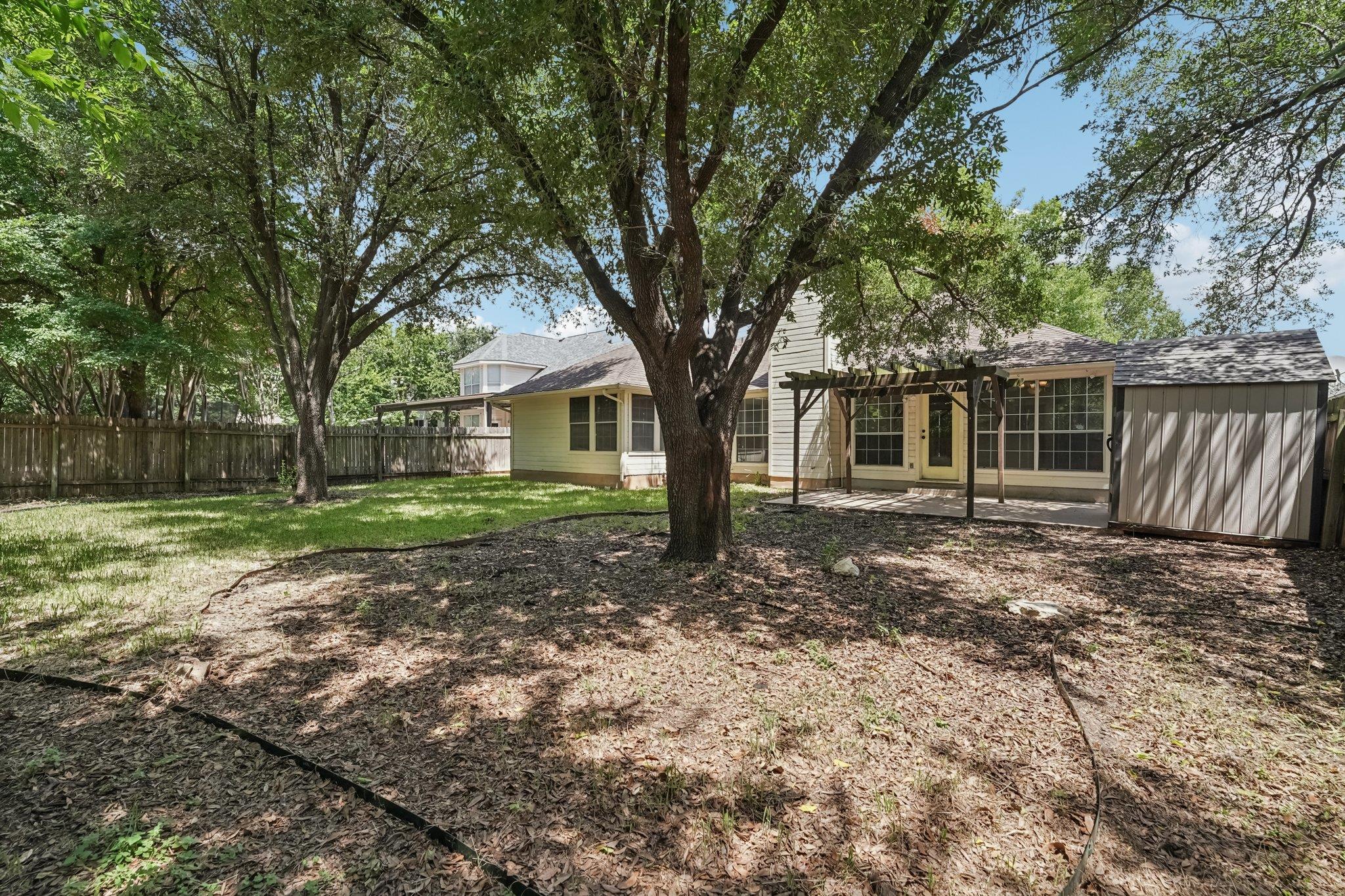 708 Mountain Ridge Dr, Leander, TX 78641