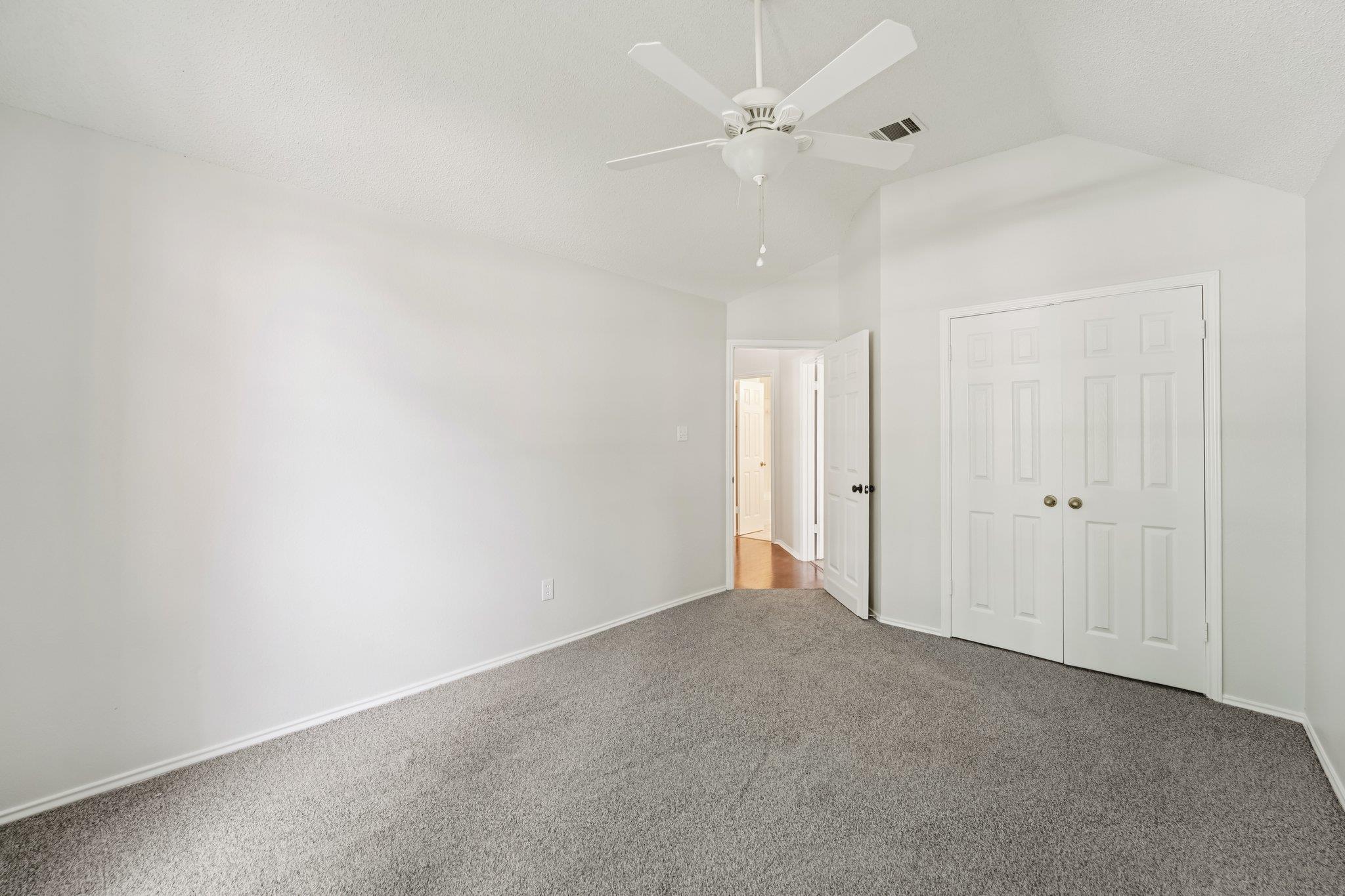 708 Mountain Ridge Dr, Leander, TX 78641