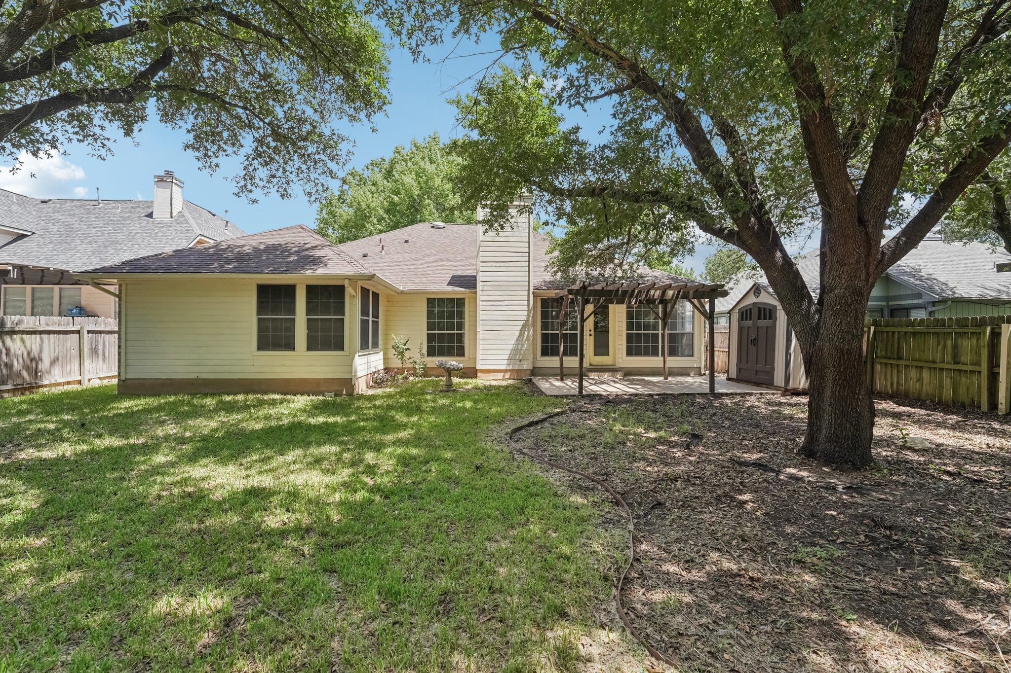 708 Mountain Ridge Dr, Leander, TX 78641
