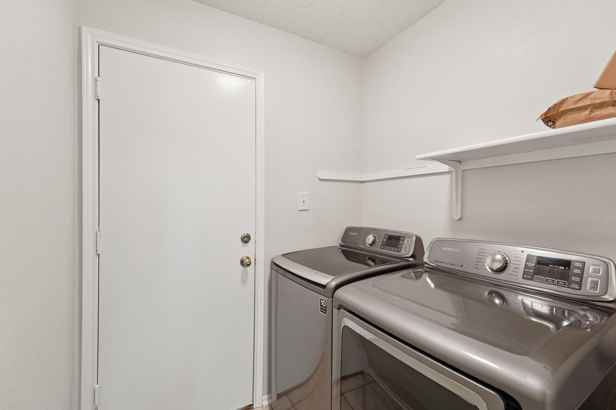 708 Mountain Ridge Dr, Leander, TX 78641