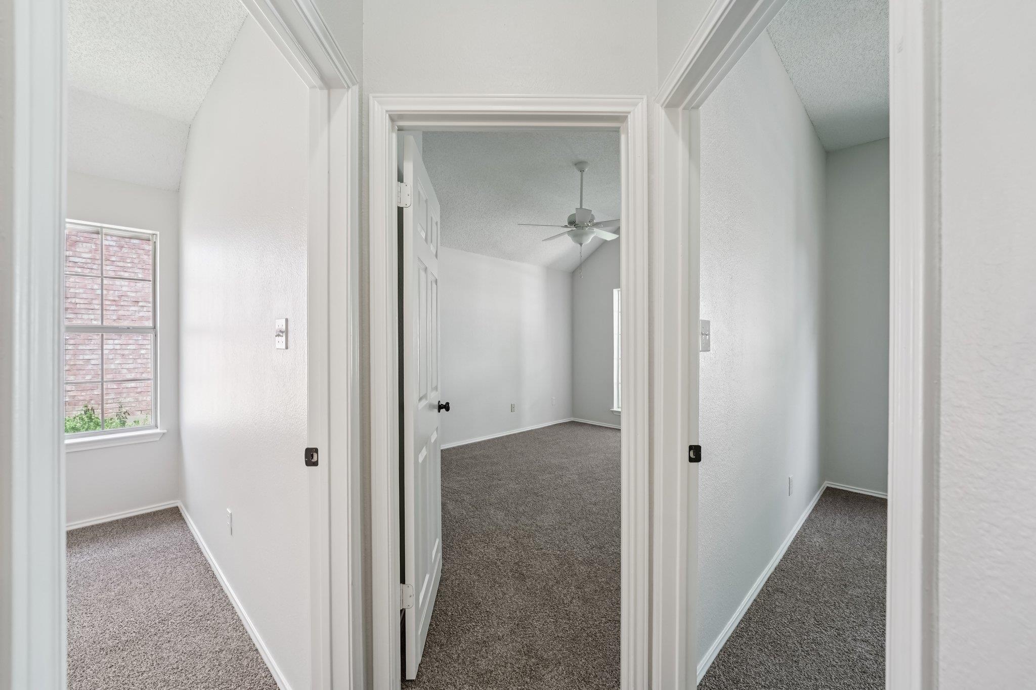 708 Mountain Ridge Dr, Leander, TX 78641