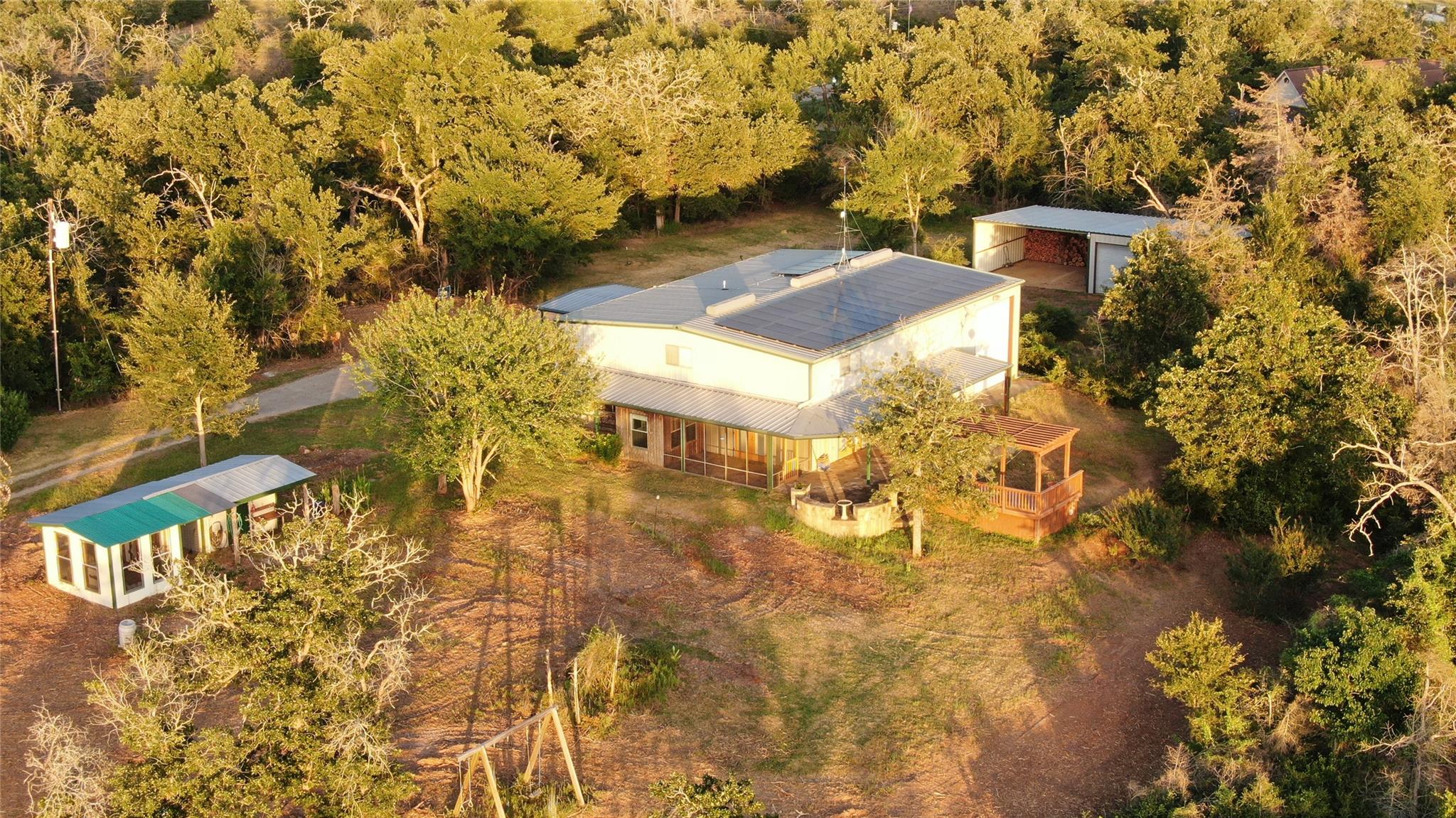 1004 22 Hills Rd, Gause, TX 77857