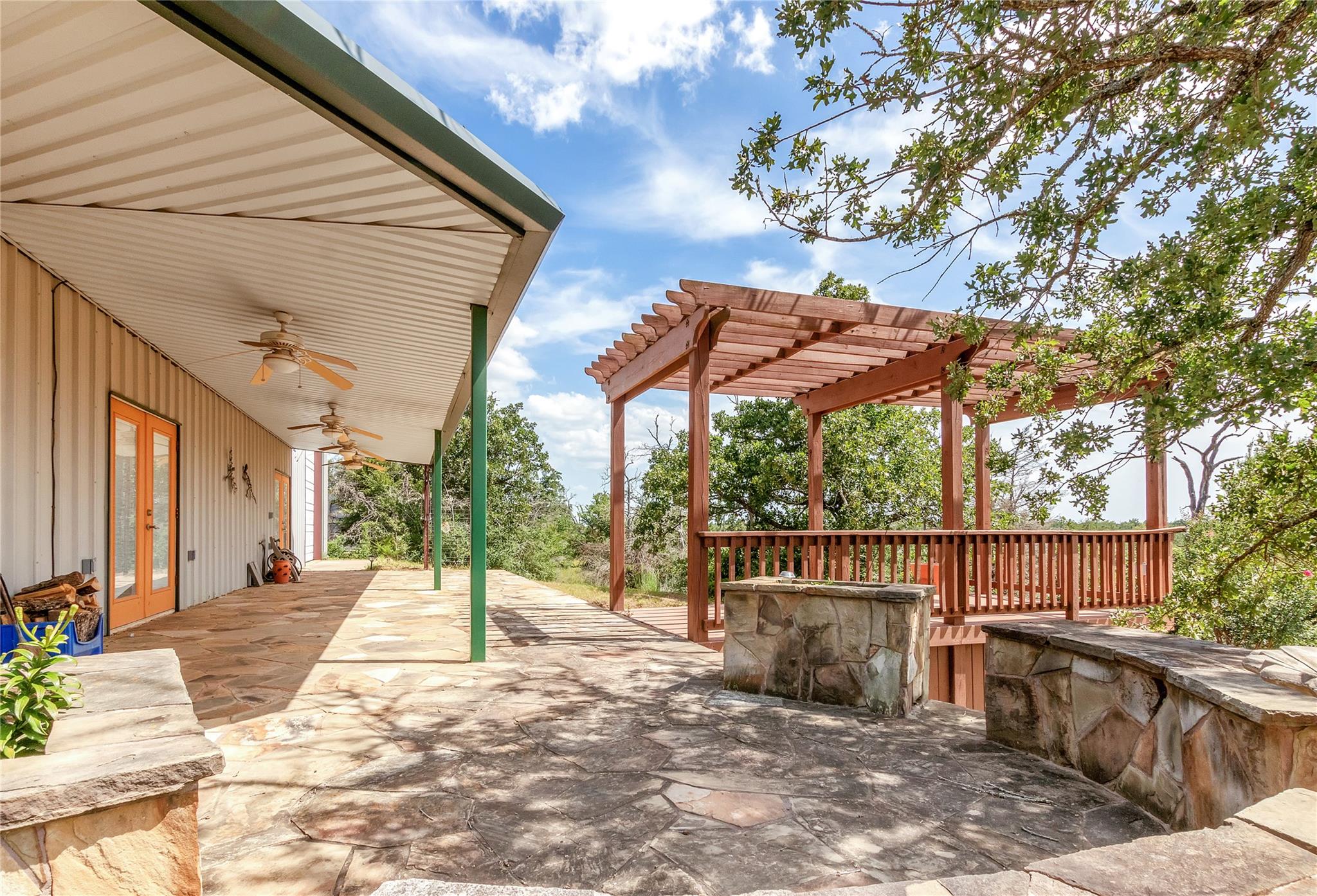 1004 22 Hills Rd, Gause, TX 77857