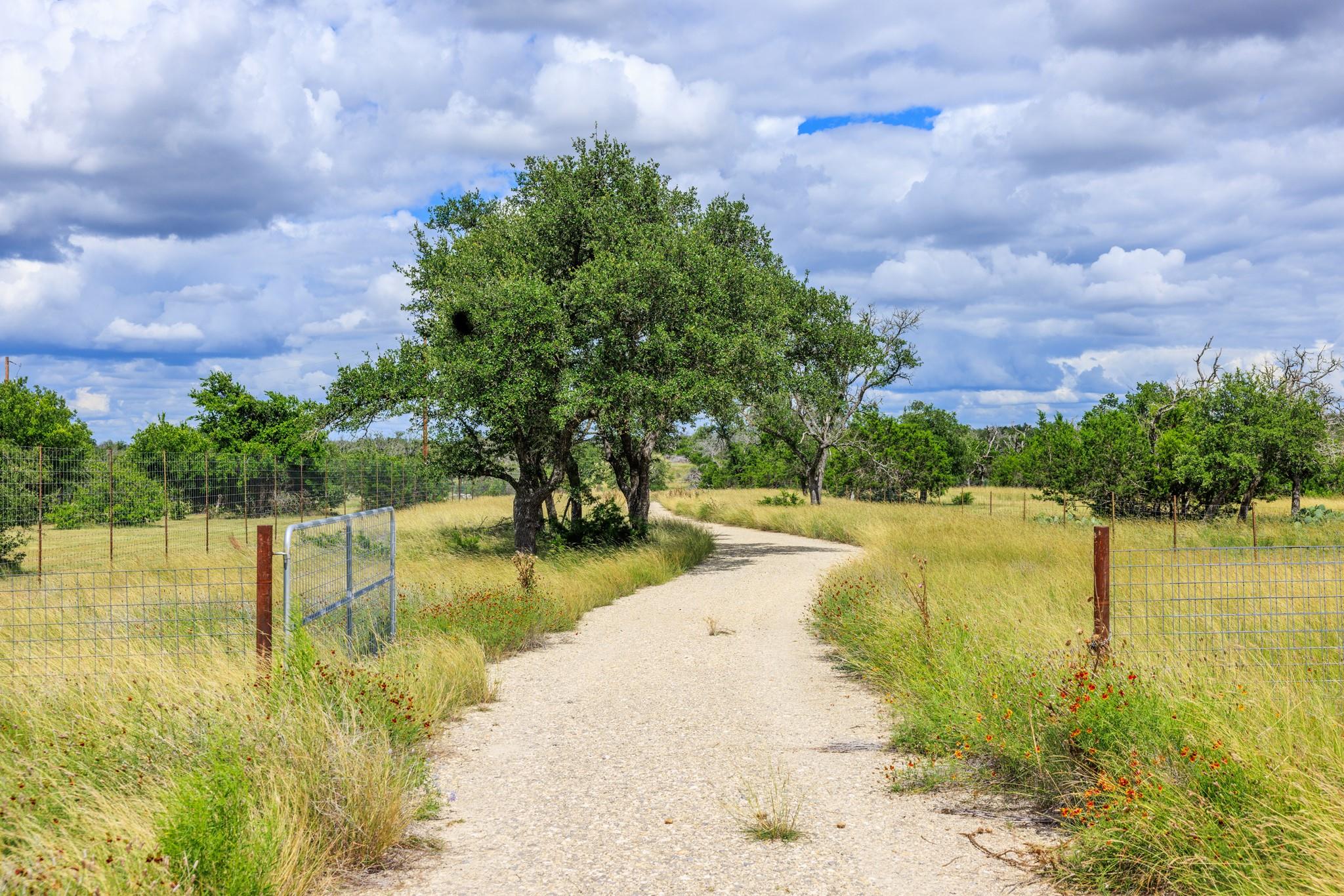 0 Friedrich Rd, Fredericksburg, TX 78624