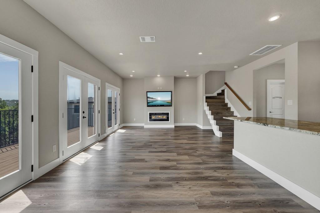 1216 Canyon Lake Dr, Canyon Lake, TX 78133