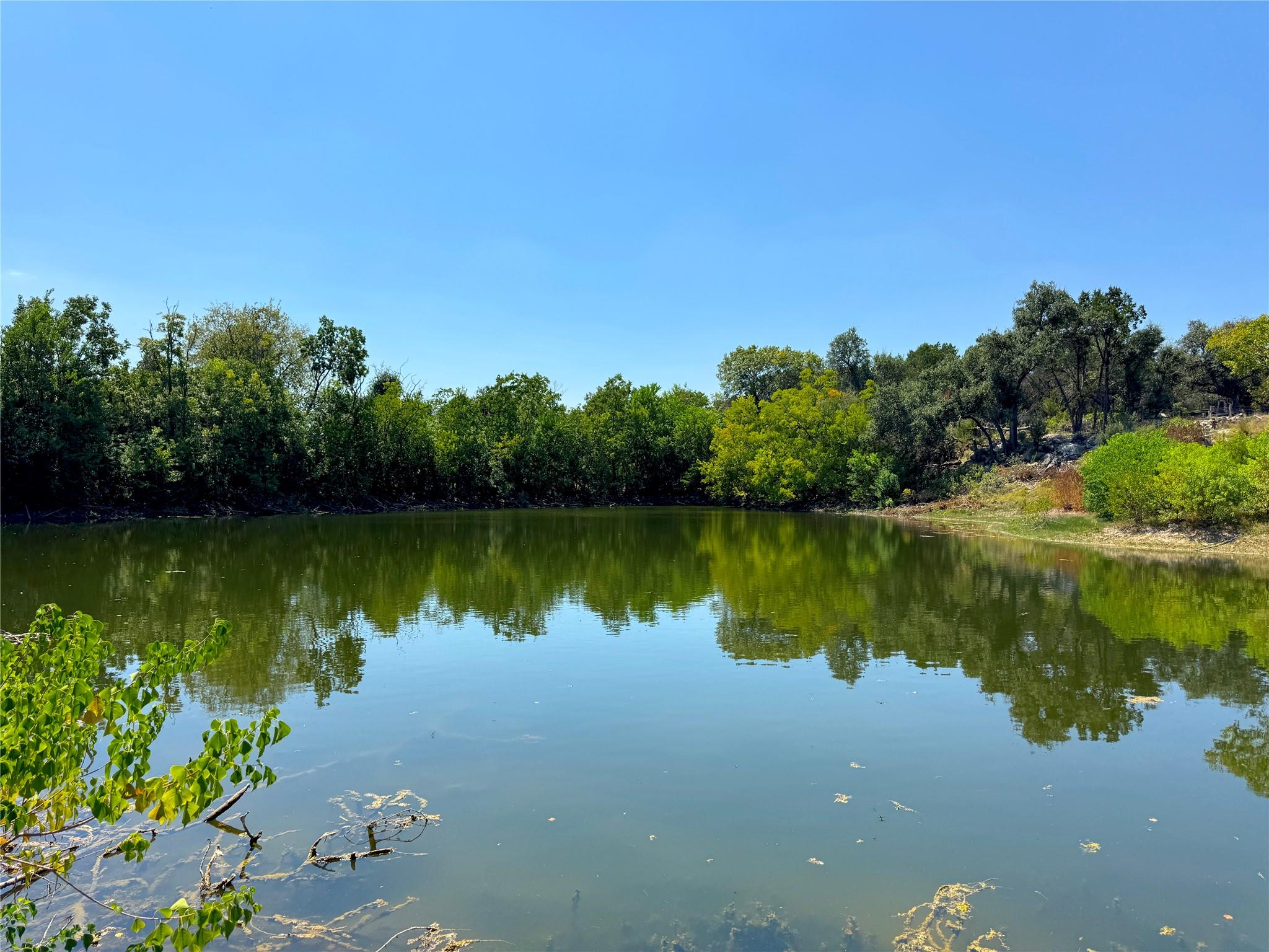 1216 Canyon Lake Dr, Canyon Lake, TX 78133