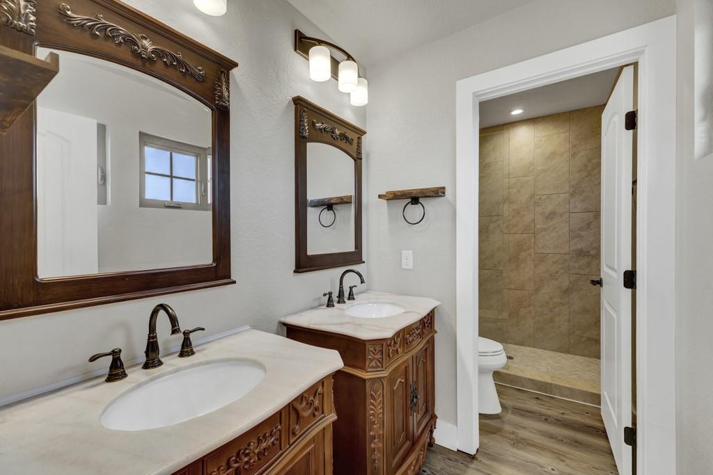 1216 Canyon Lake Dr, Canyon Lake, TX 78133