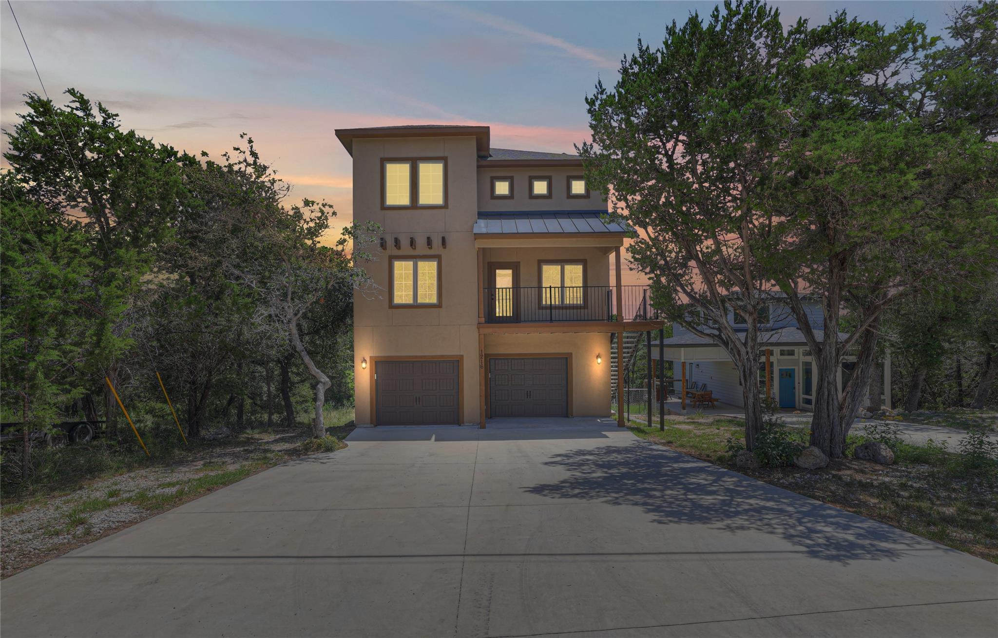 1216 Canyon Lake Dr, Canyon Lake, TX 78133