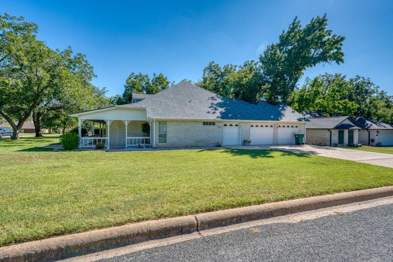 266 Quail, Meadowlakes, TX 78654