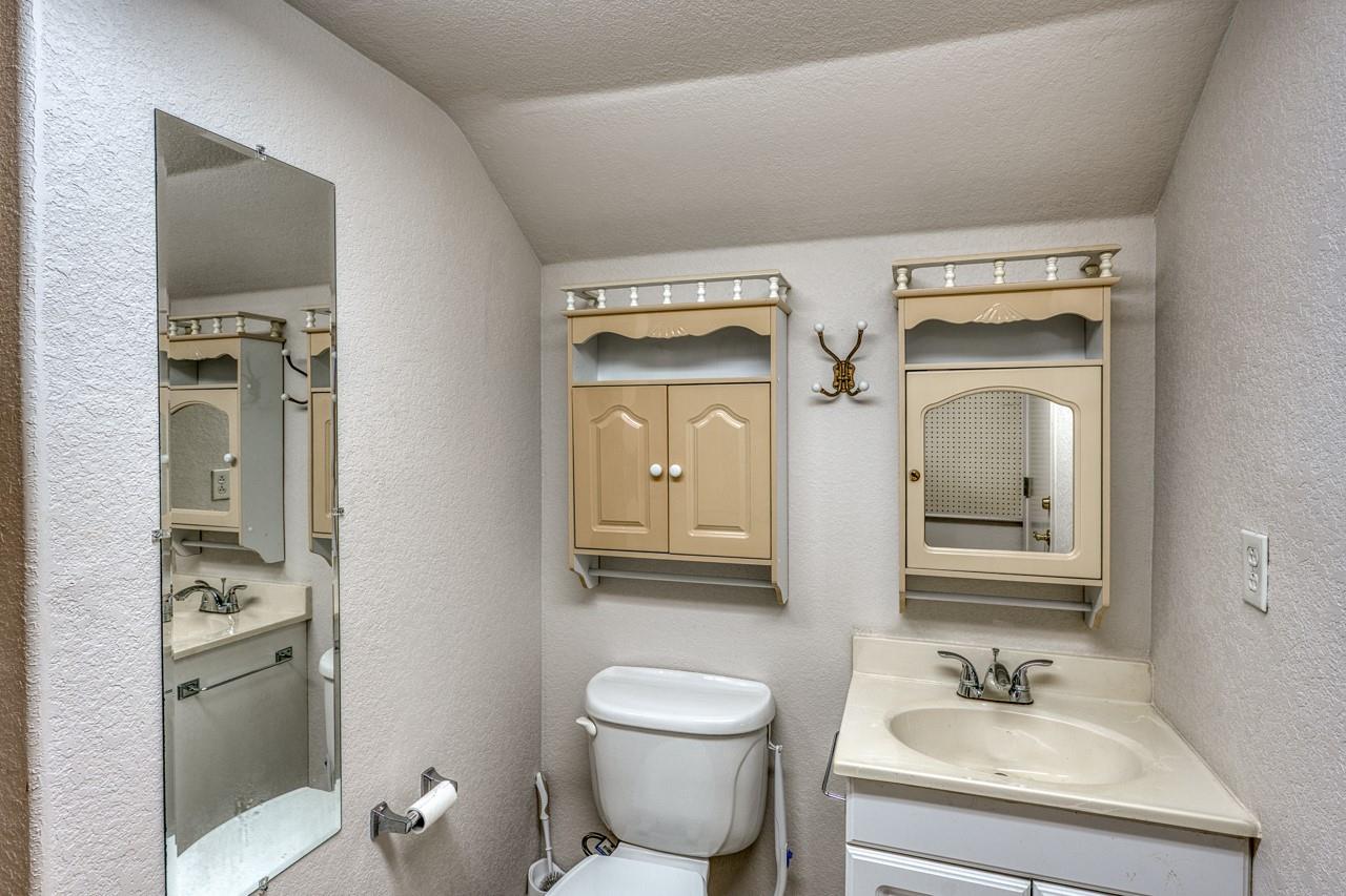 266 Quail, Meadowlakes, TX 78654