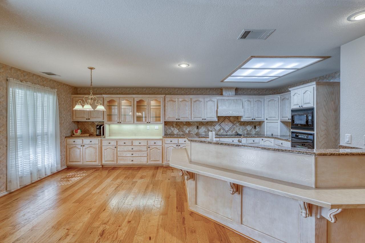 266 Quail, Meadowlakes, TX 78654