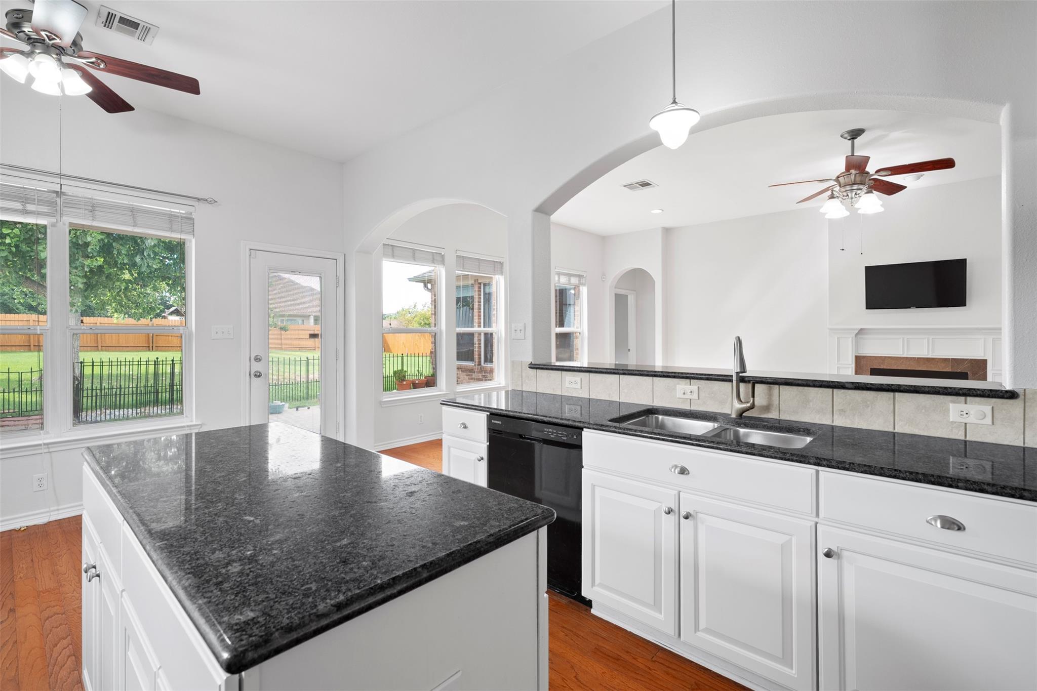 12312 Blackberry Rd, Salado, TX 76571