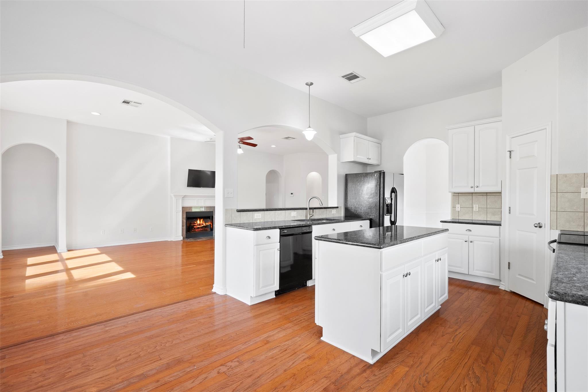 12312 Blackberry Rd, Salado, TX 76571