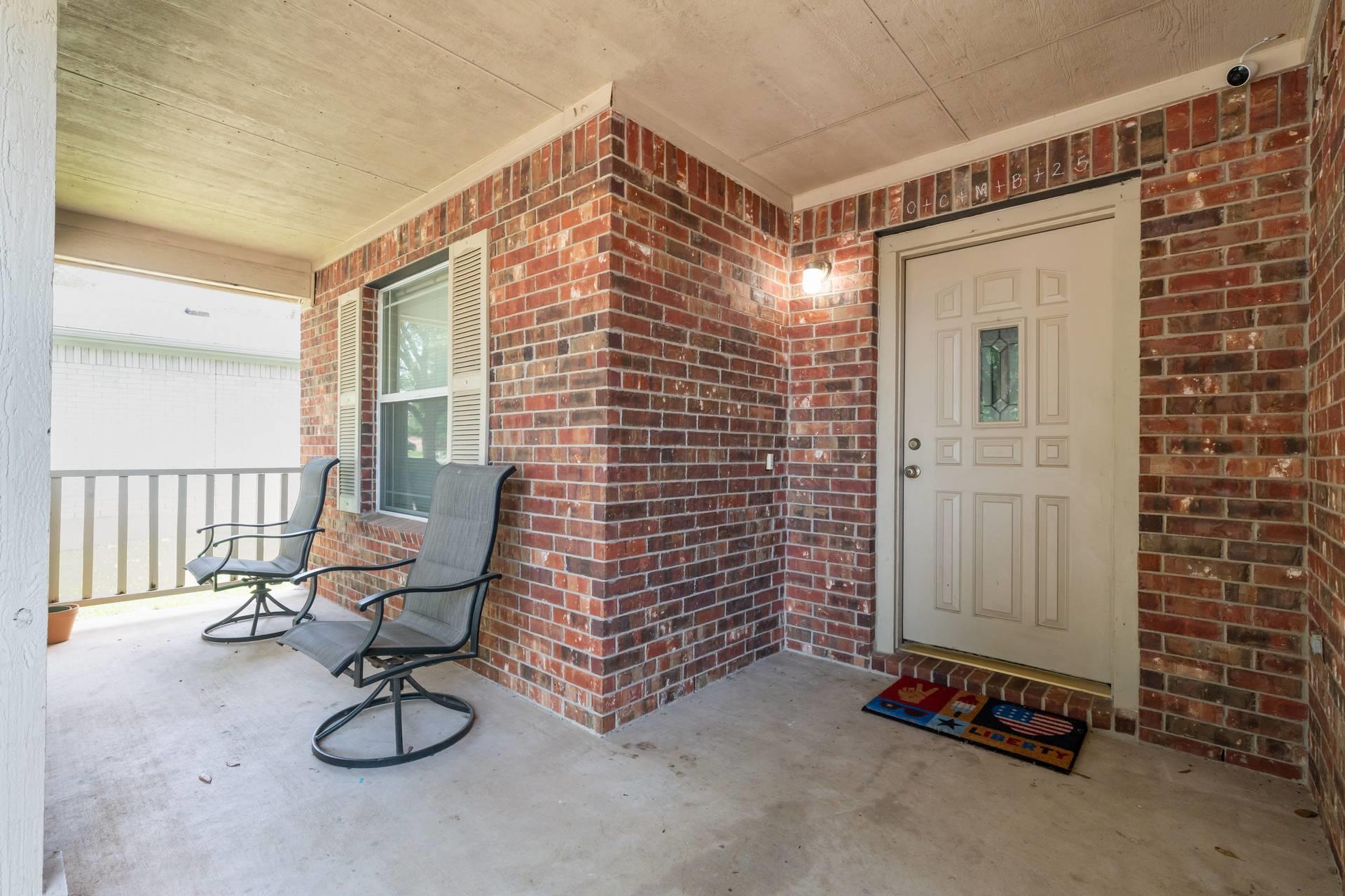 104 Whirling Eddy Cv, Hutto, TX 78634