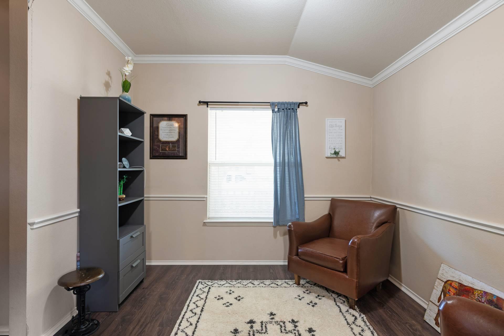 104 Whirling Eddy Cv, Hutto, TX 78634