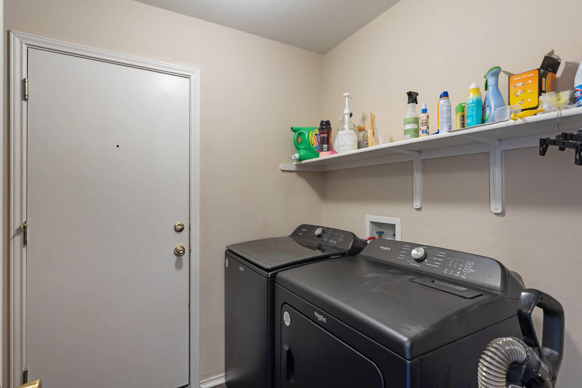 104 Whirling Eddy Cv, Hutto, TX 78634