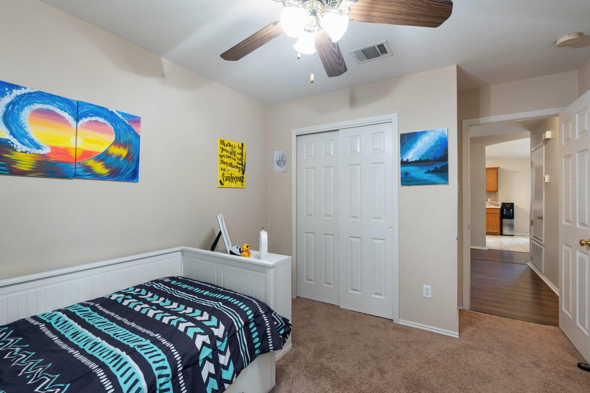 104 Whirling Eddy Cv, Hutto, TX 78634