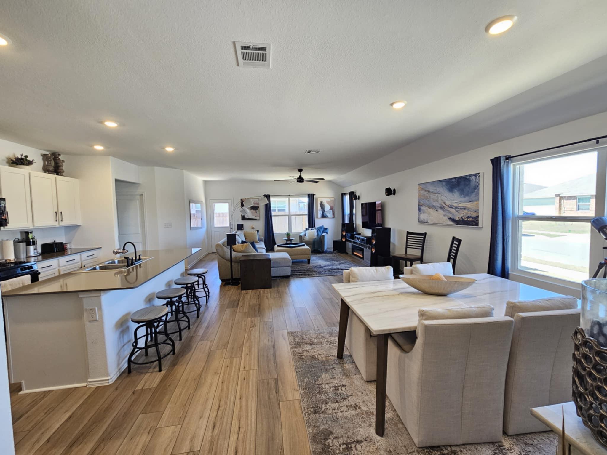 304 Sonterra Dr, San Marcos, TX 78666