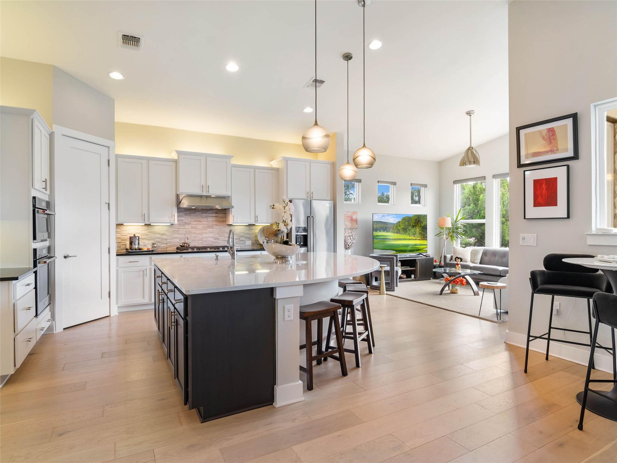 117 Balancing Laurel Dr, San Marcos, TX 78666