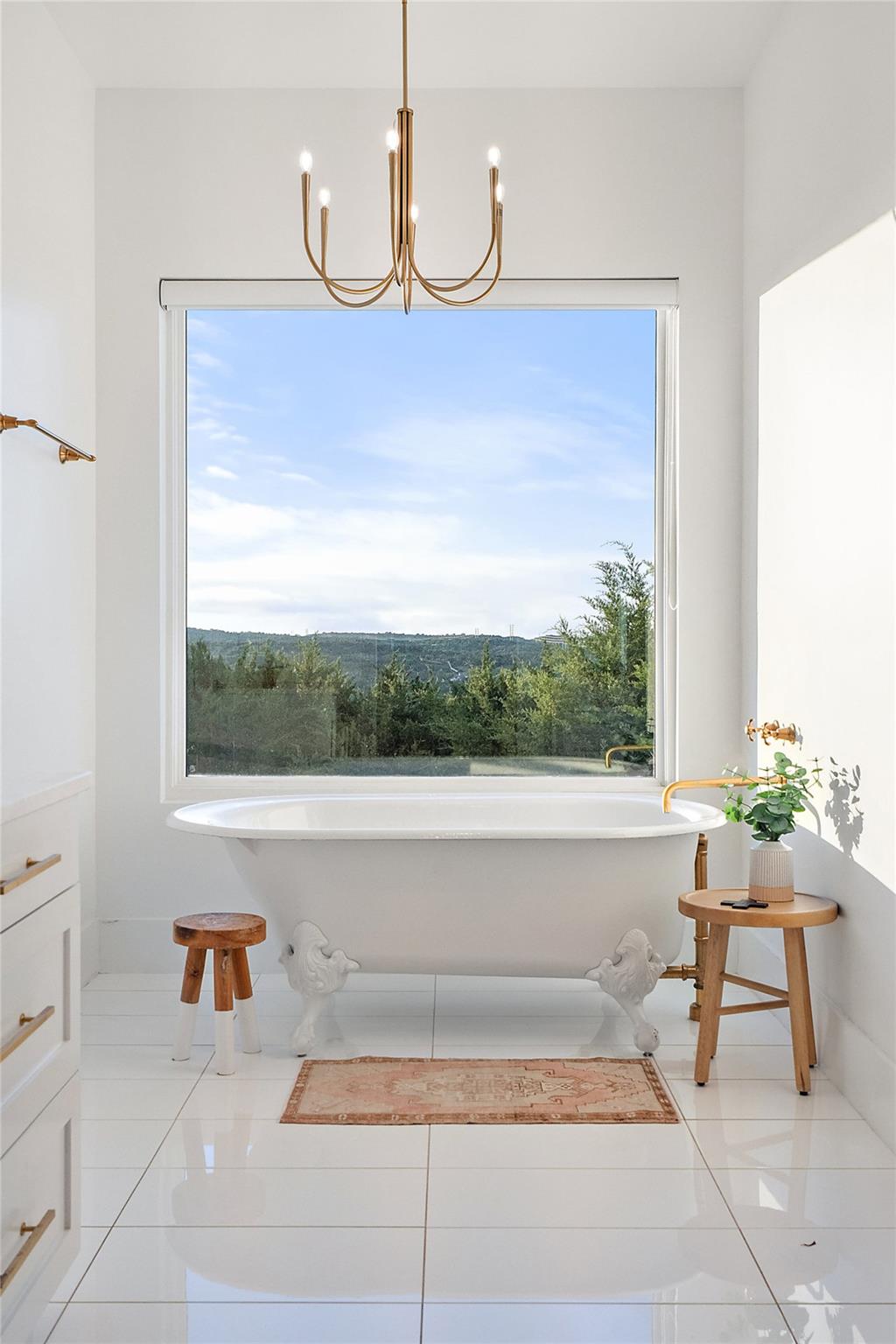 4300 Derrick Cv, Spicewood, TX 78669