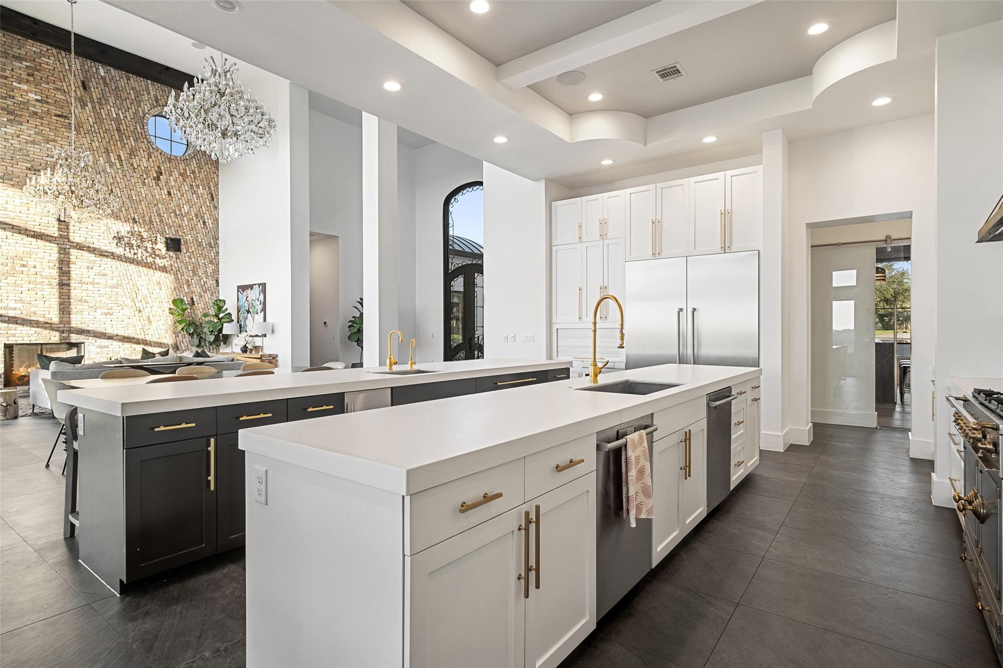 4300 Derrick Cv, Spicewood, TX 78669