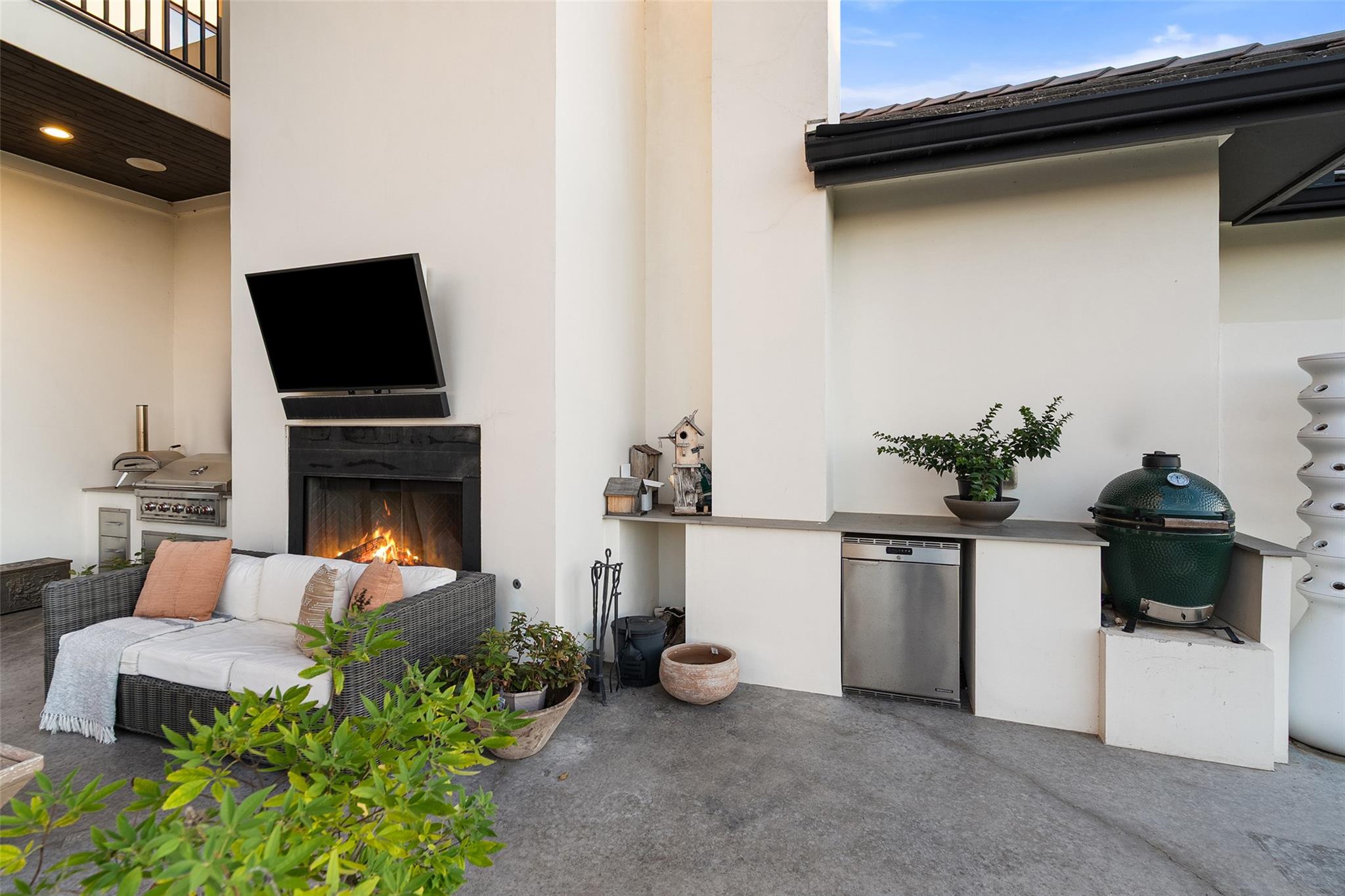 4300 Derrick Cv, Spicewood, TX 78669