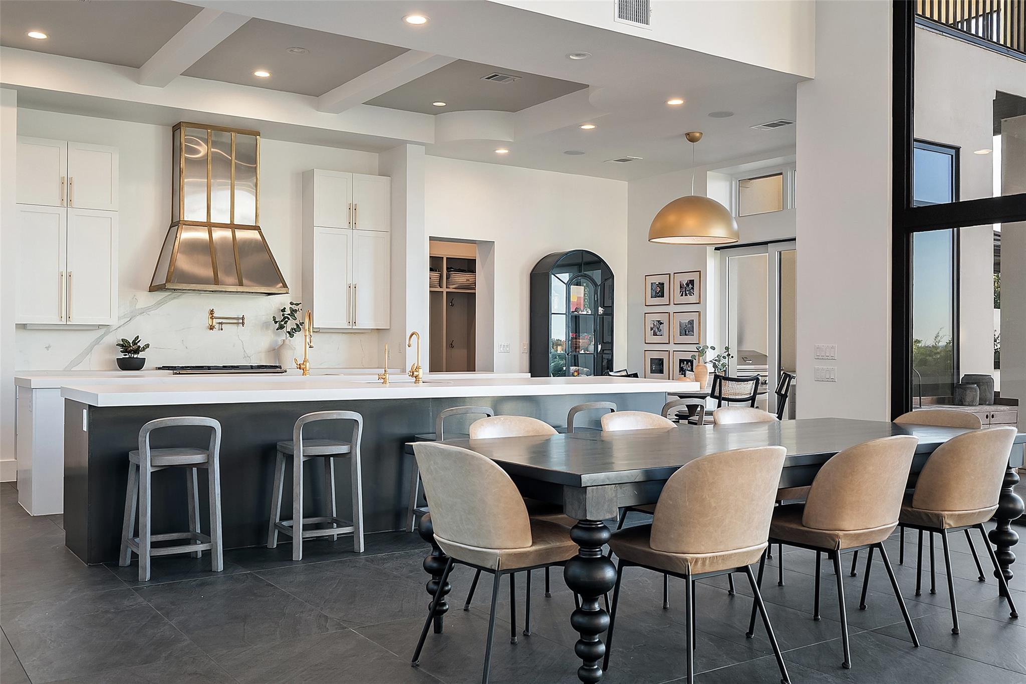 4300 Derrick Cv, Spicewood, TX 78669